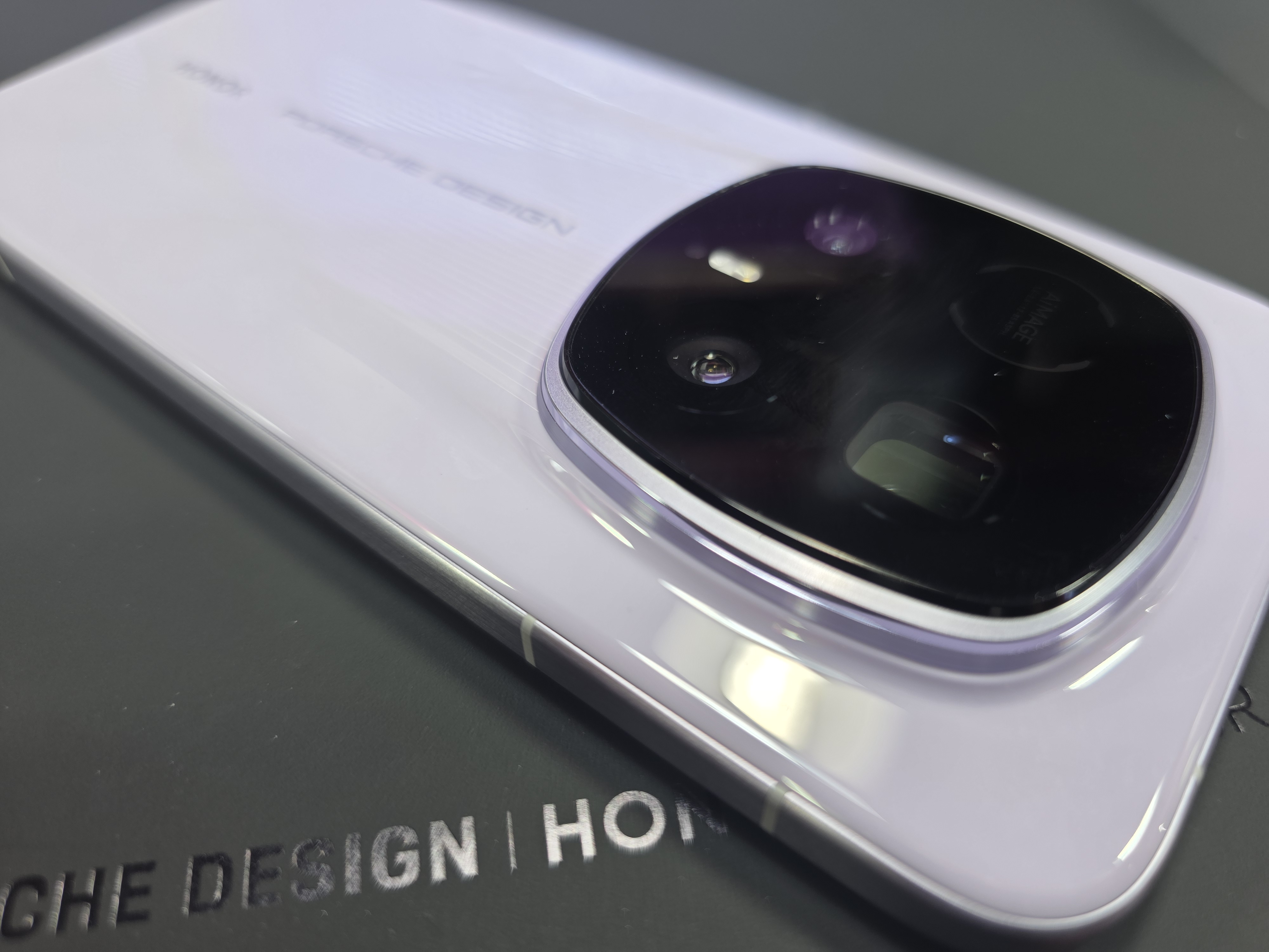 Honor Magic 8 RSR Porsche Design