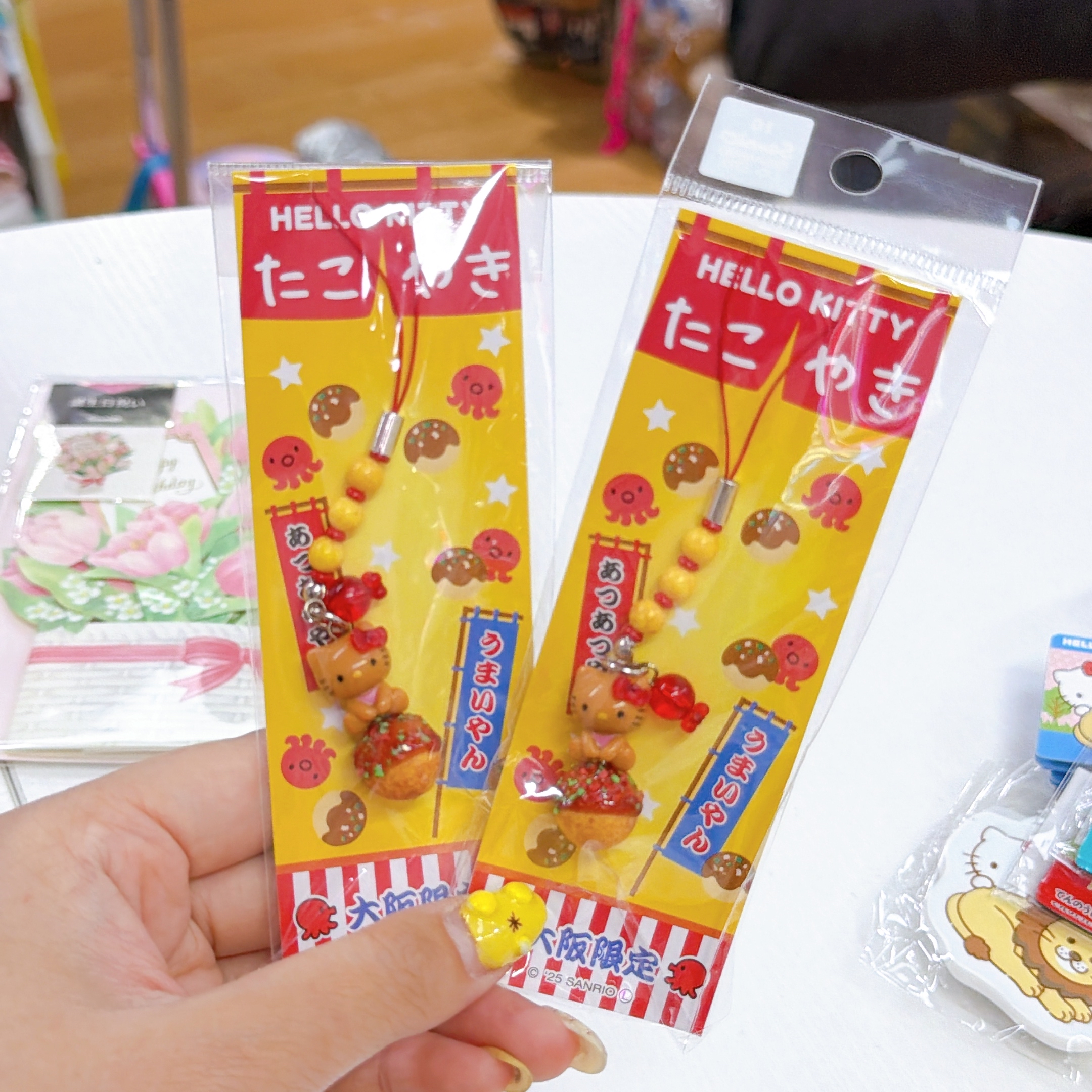 日本直送大阪限定，Hello Kitty小丸子電話繩掛飾