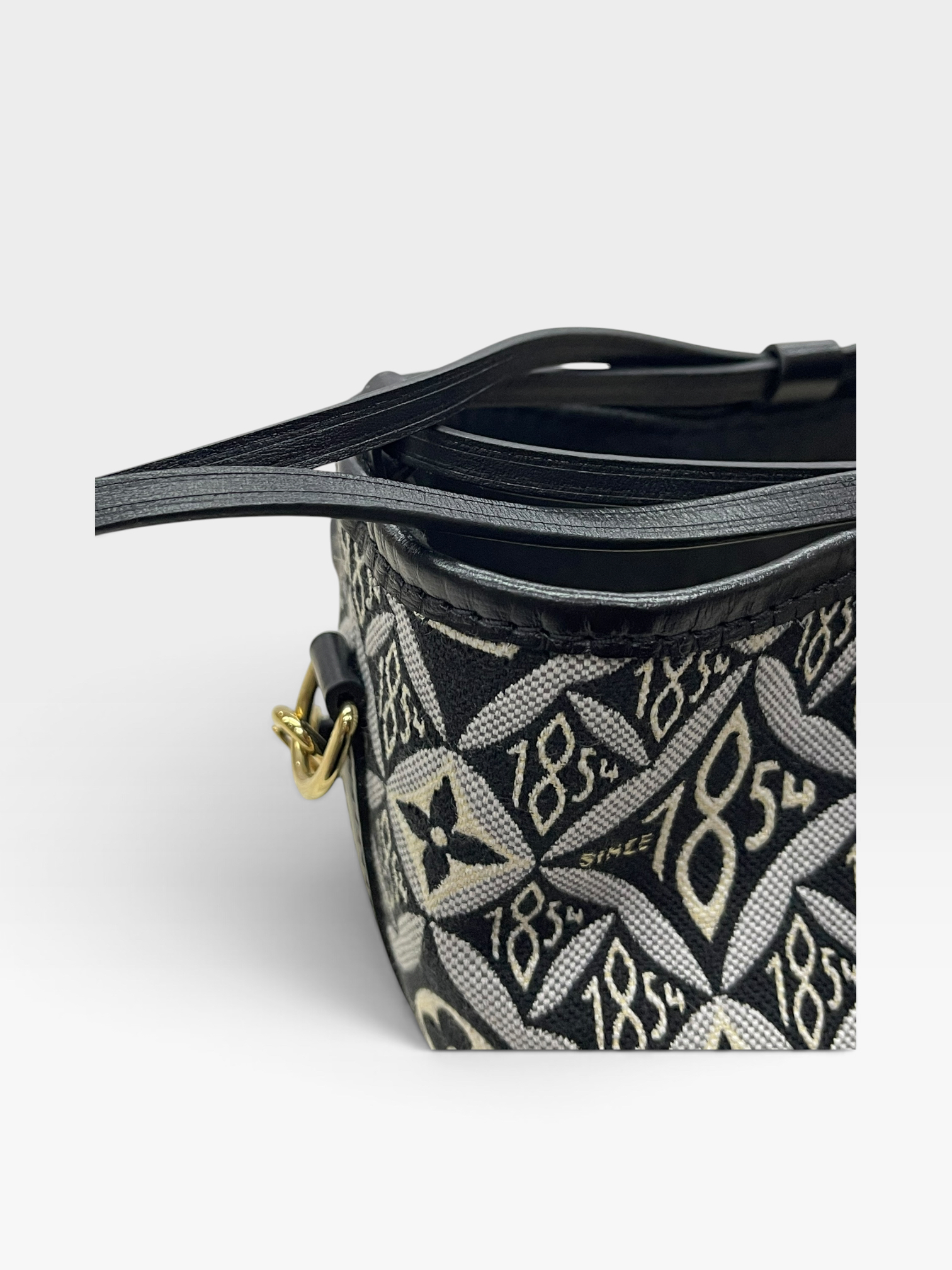 Pre-Owned LV Since 1854 Noe Purse / Product Code: K090421