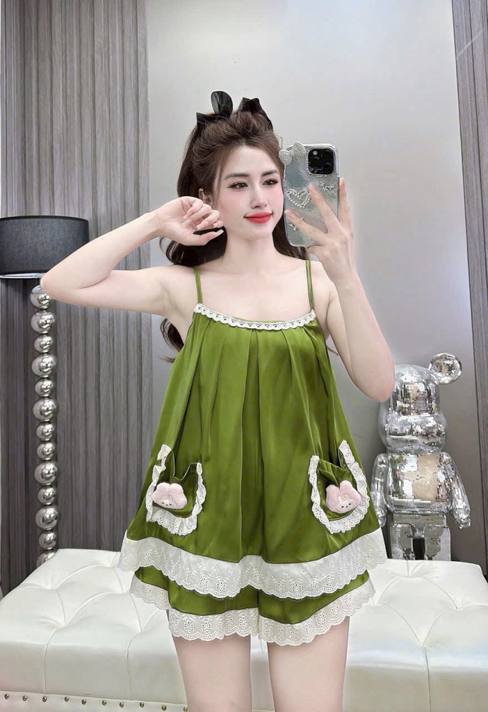 緞面蕾絲邊兔子口袋睡衣套裝