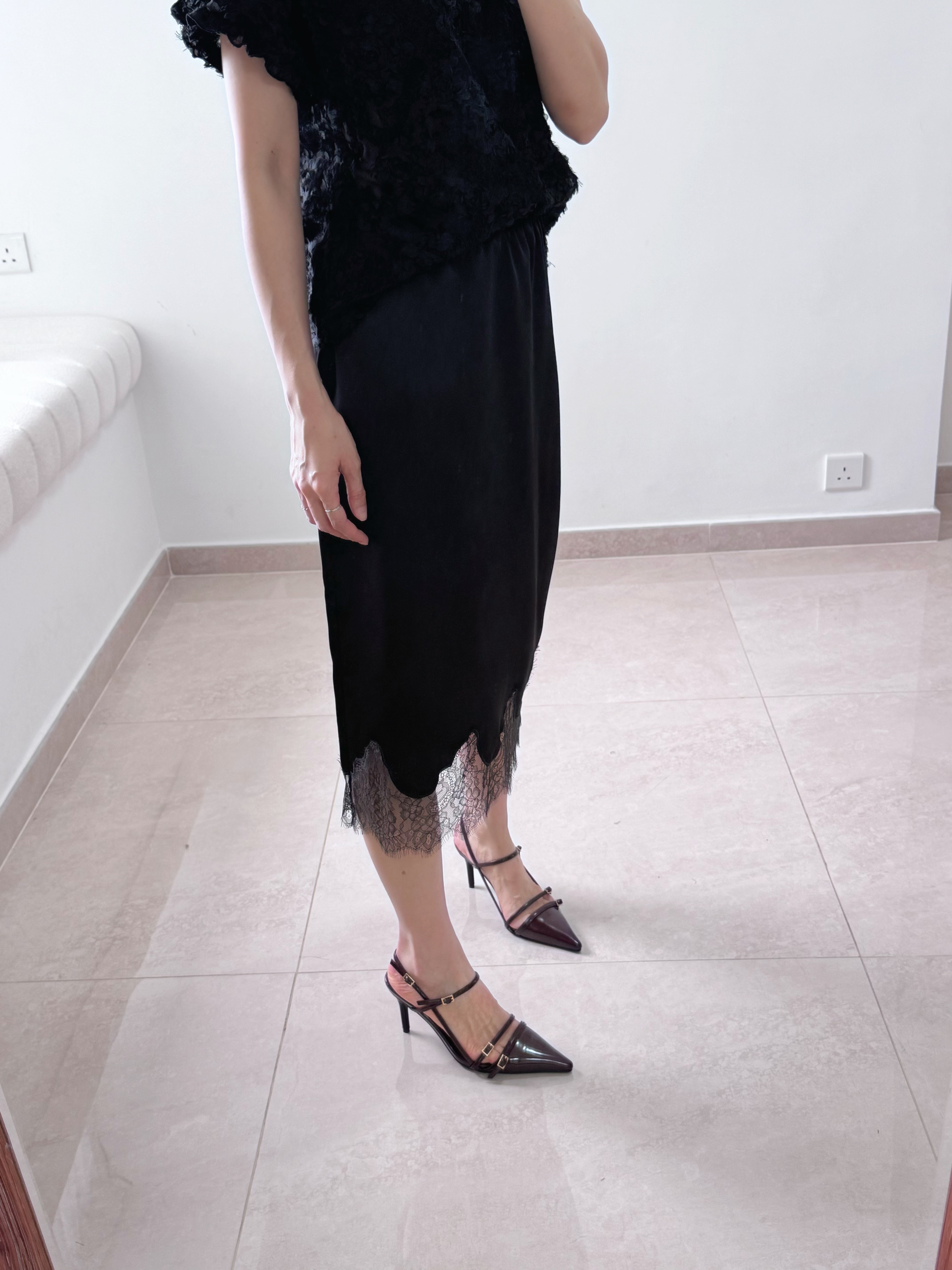 Elegant silky lace skirt
