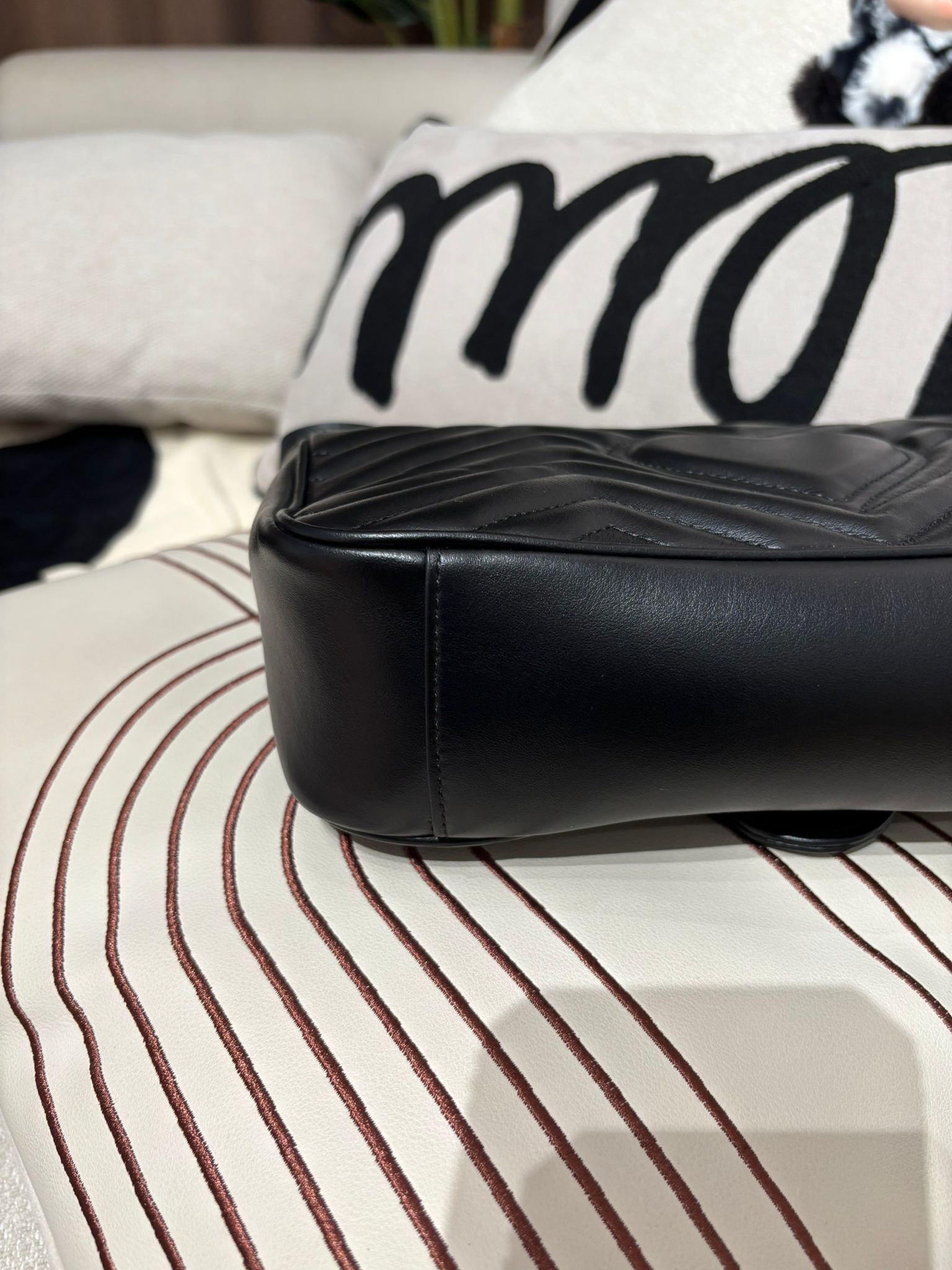 Gucci Gg marmont calfskin 26cm 100%Authentic, 98%new ✅Dust bag