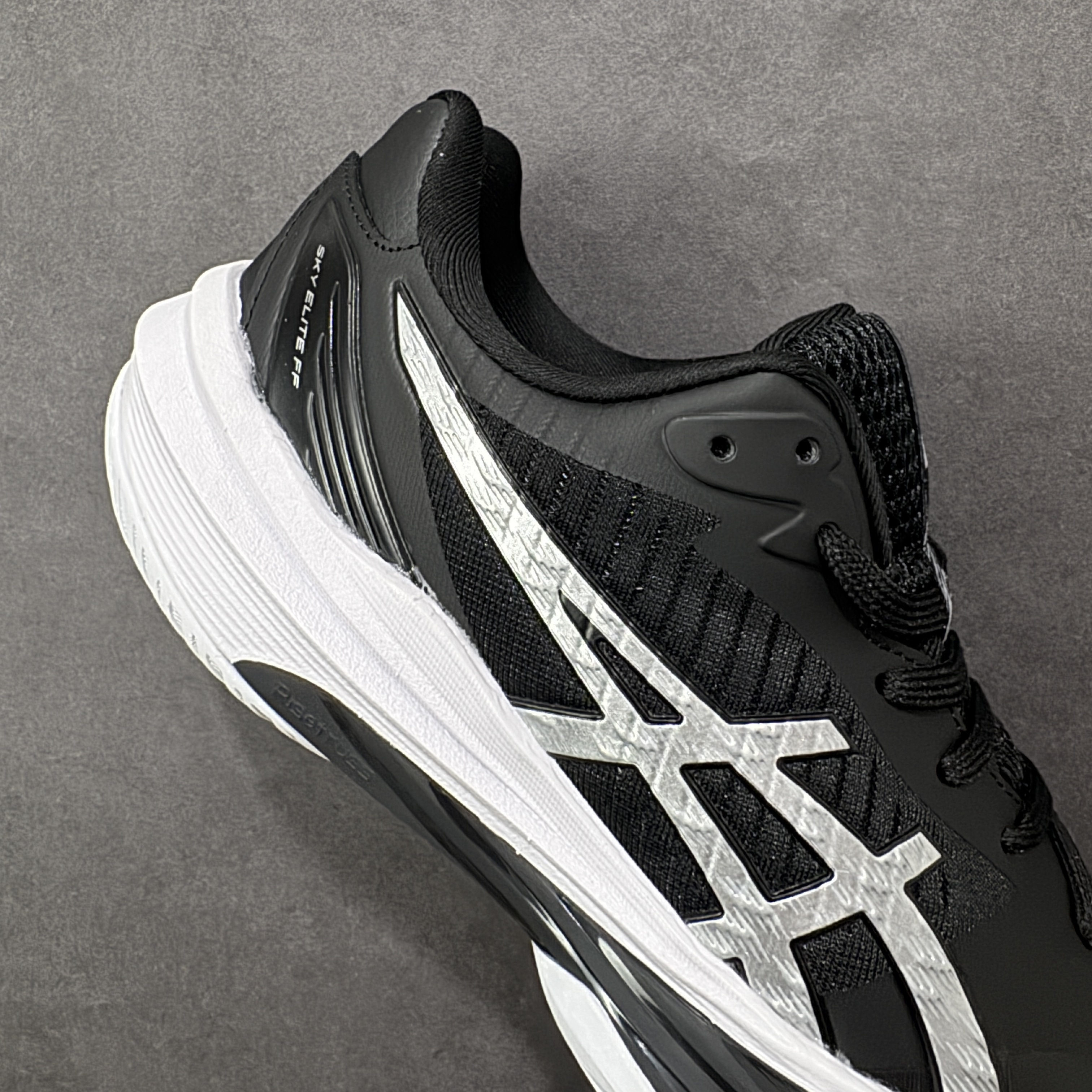 Asics Sky Elite FF 3 1051A080-001