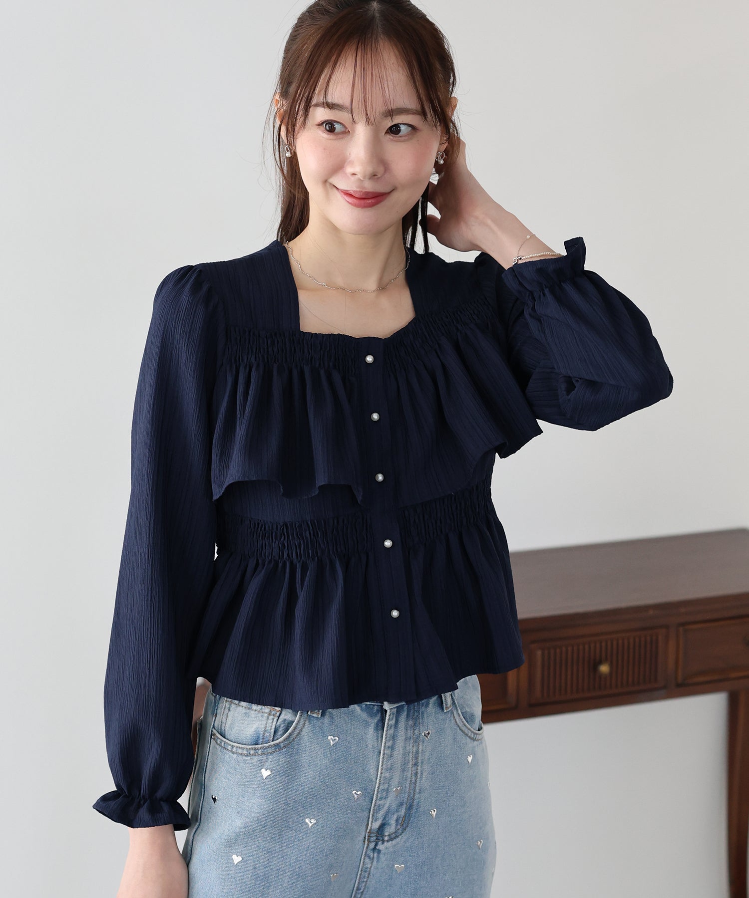 <JP> 後蝴蝶結🎀 小方領 Pearl Ruffles Blouse* 3色入 <預購>
