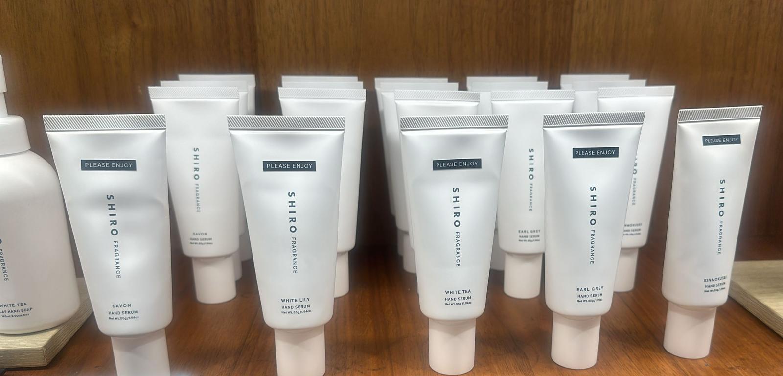 Shiro hand serum A savon 皂香 B earl grey 伯爵茶 C white tee 白茶 D white lily白百合 E,桂花