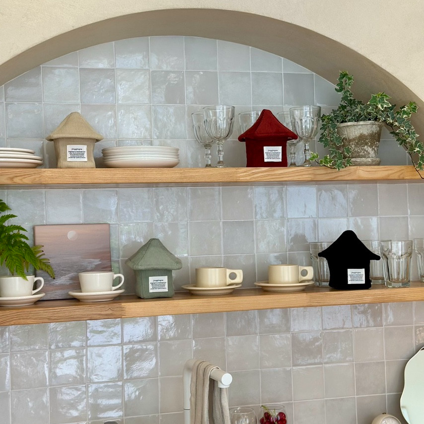 Jinggingne Ugly House (Small)