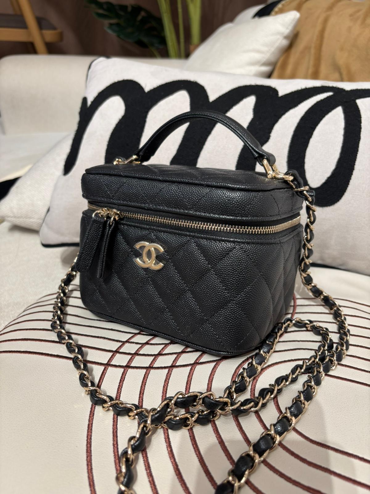 Chanel Vanity With Chain Large 100% Authentic , 98%New ✅Dust bag ✅Box