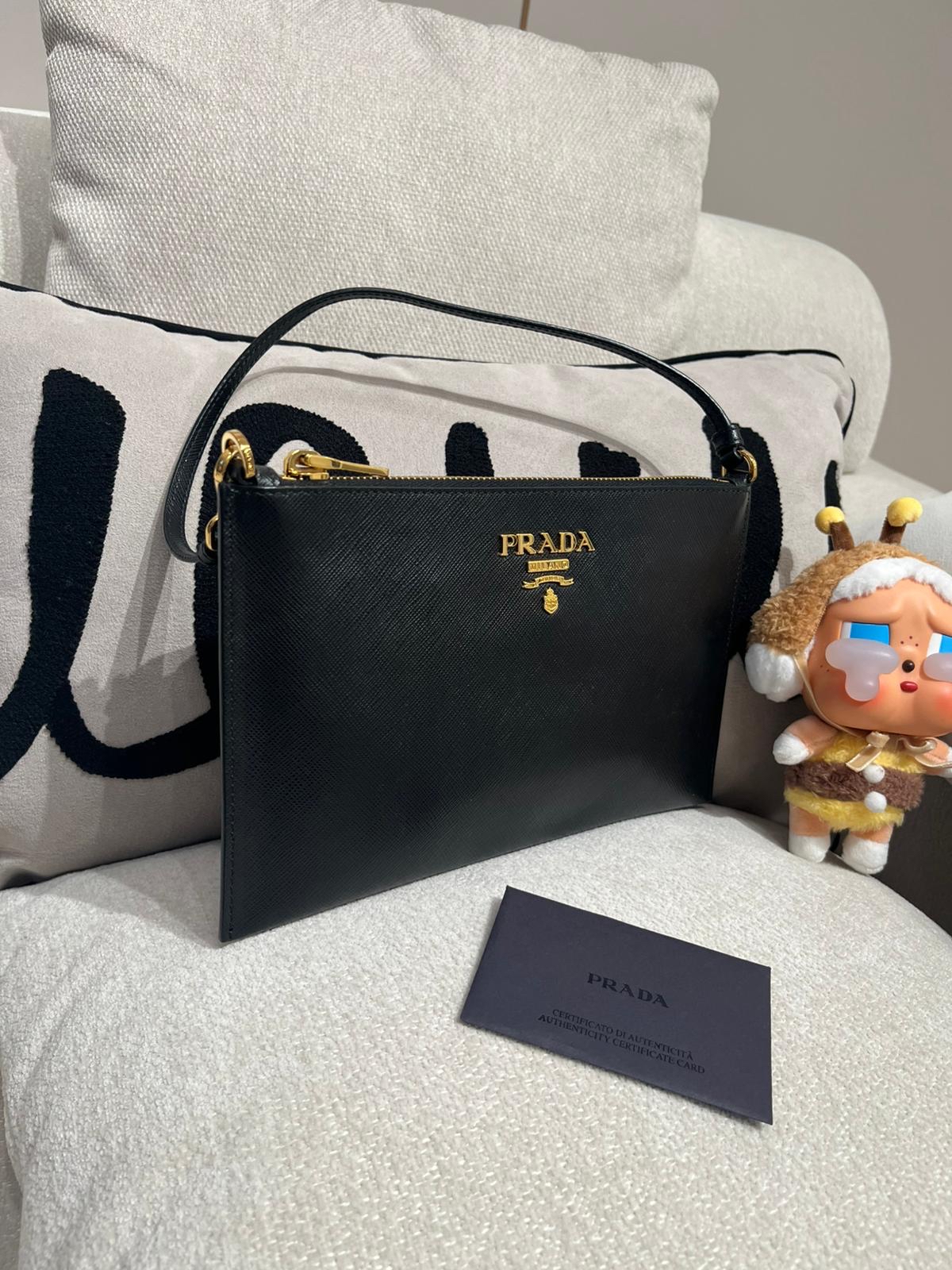 Prada 1NH004 十字皮紋牛皮黑色 Hobo Bag 100%Authentic, 98%New ✅ certificate