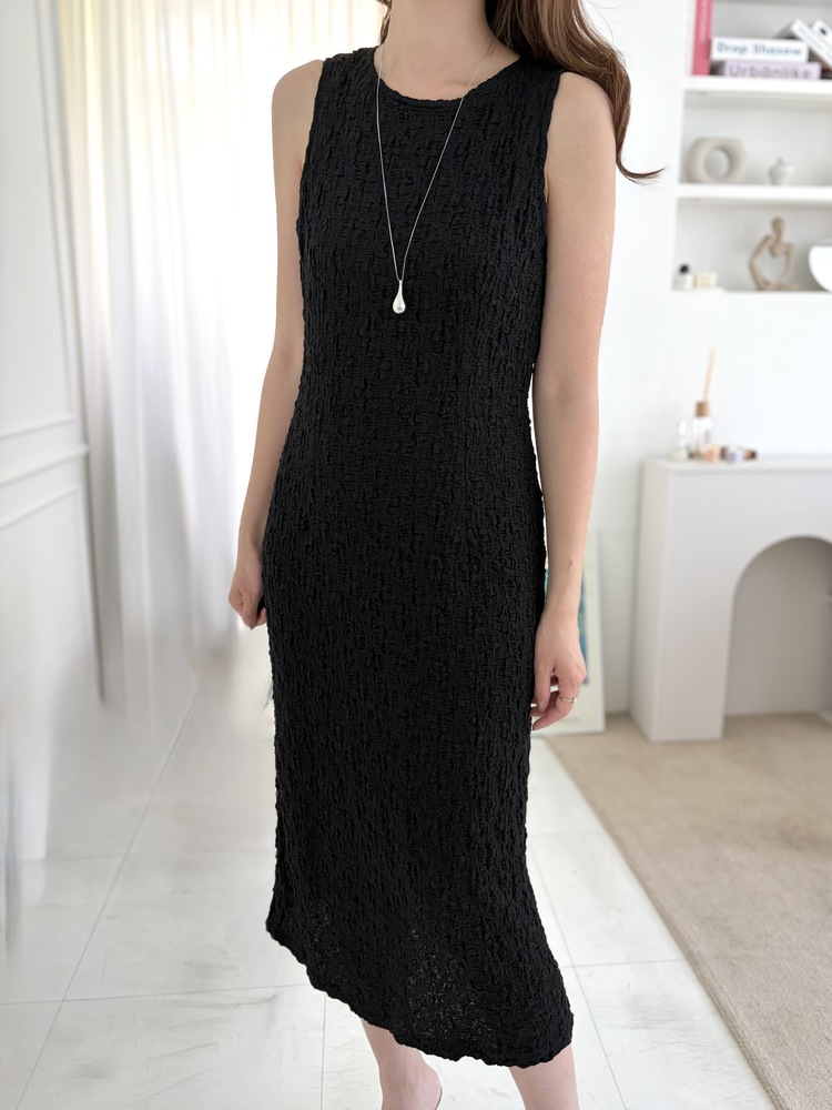 Ruched Slim Dress (Black)