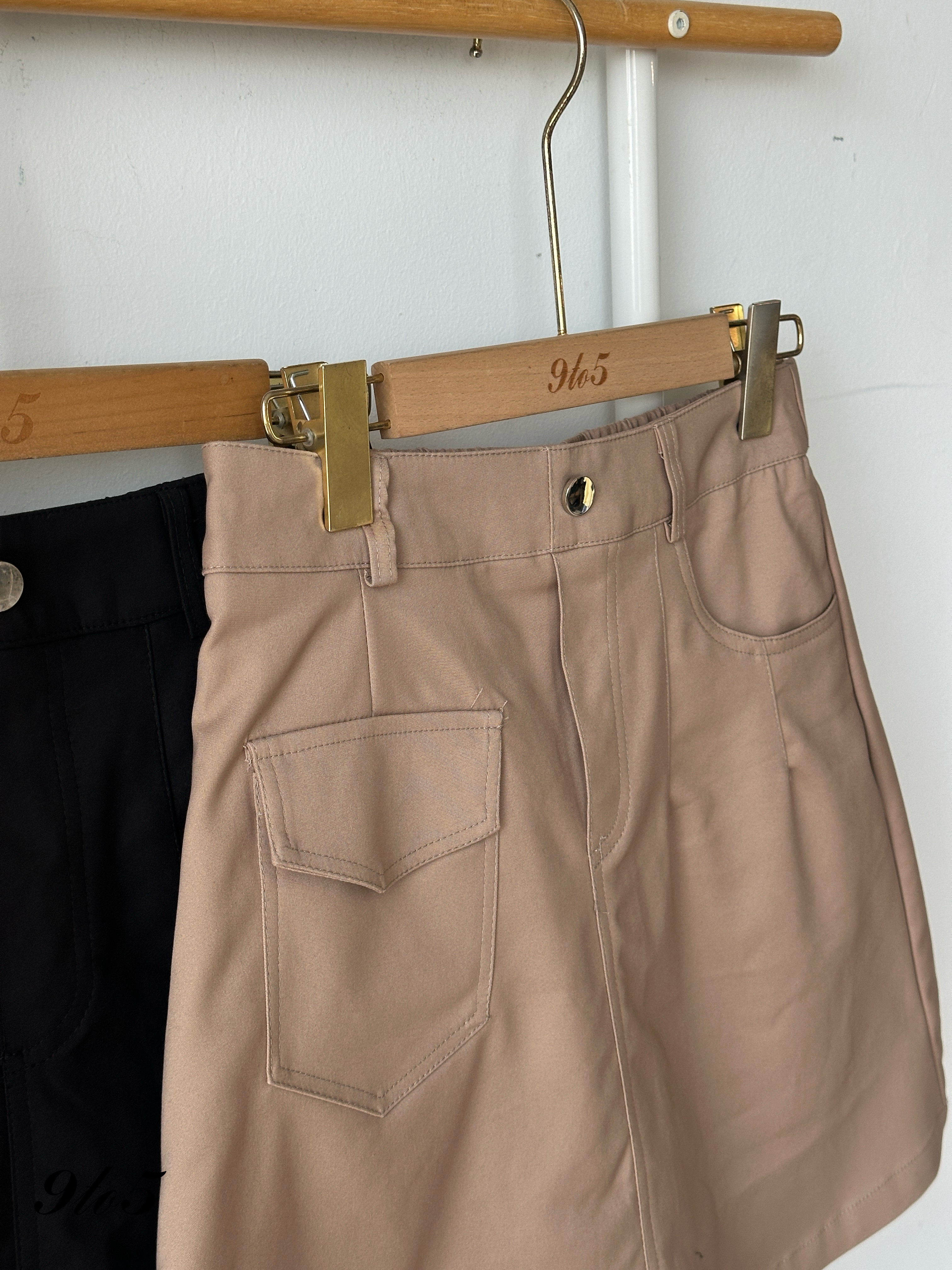 S1853 A Line Short Skirt - Black & Khaki