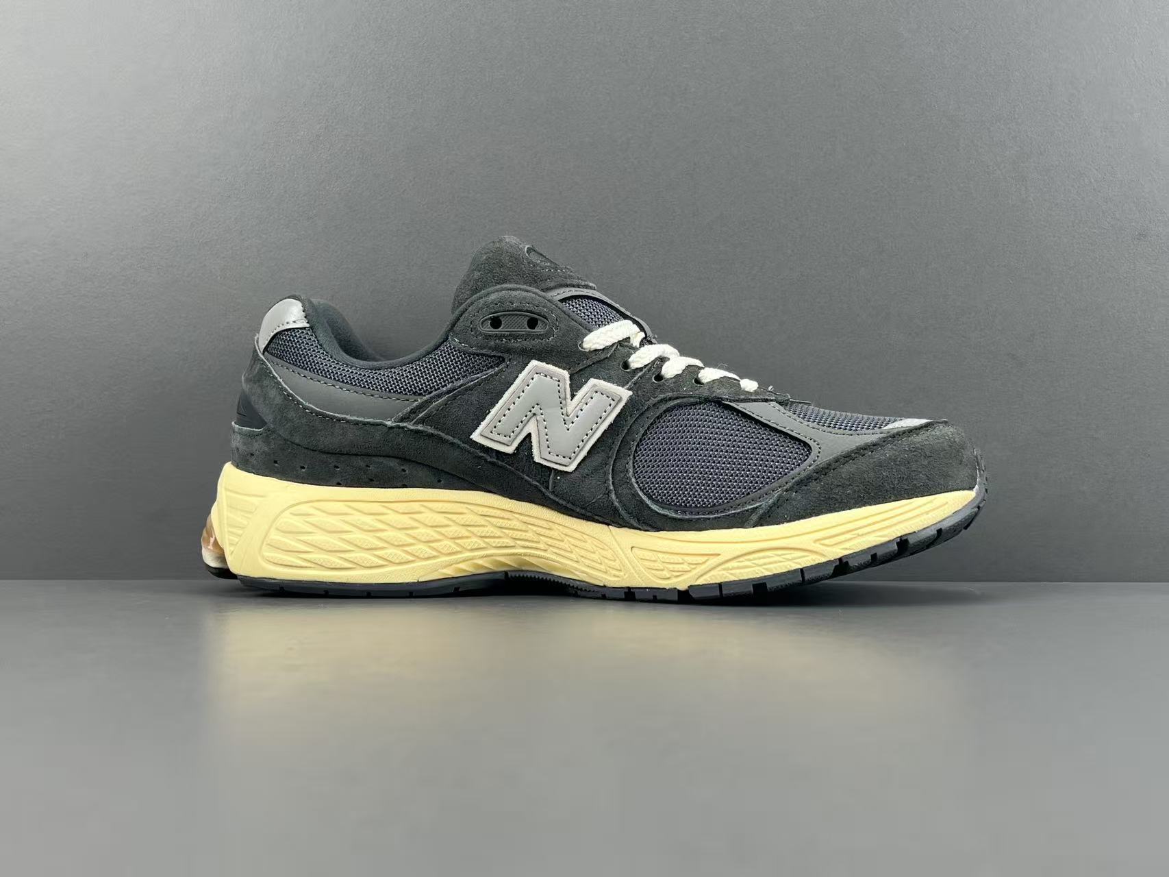 New Balance 2002R ML2002RHQ