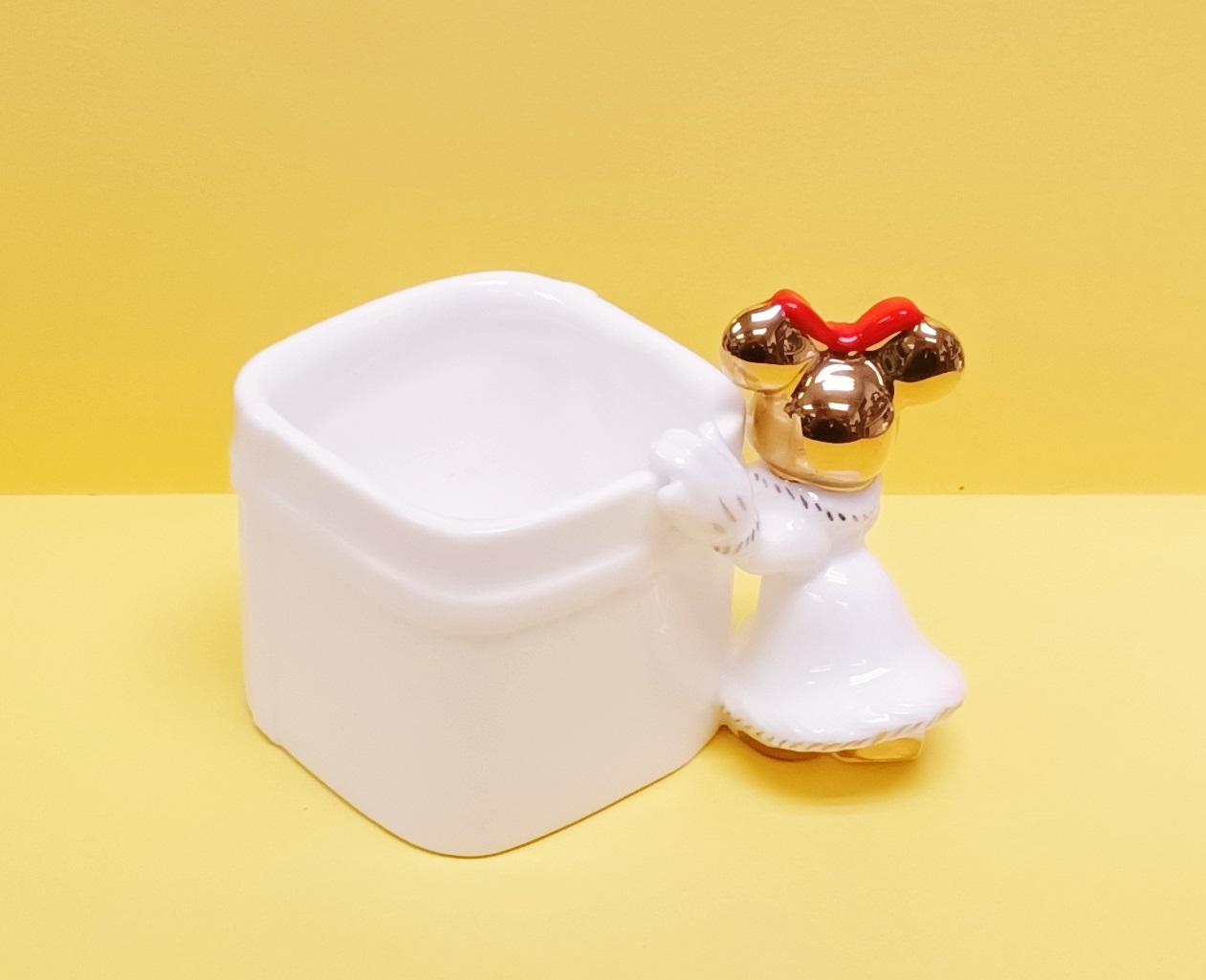 XMAS COTTON SWAB CONTAINER 聖誕風格設計骨瓷棉花棒容器 Minnie Mouse   (KD-35)