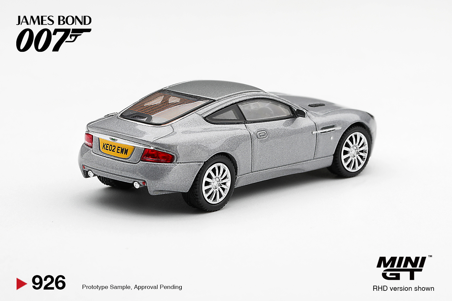 Pre Order - MINI GT ( MGT00926-007E ) Aston Martin V12 Vanquish "Die Another Day"  ｜ English Blister Packaging ｜ MINIGT 預訂優惠價 Pre-Order Price: HK$94