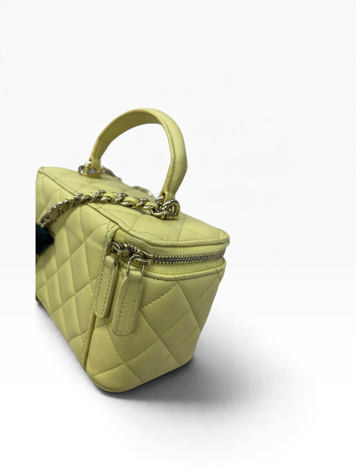 Pre-Owned CHANEL Handle Vanity / Product Code: 101001