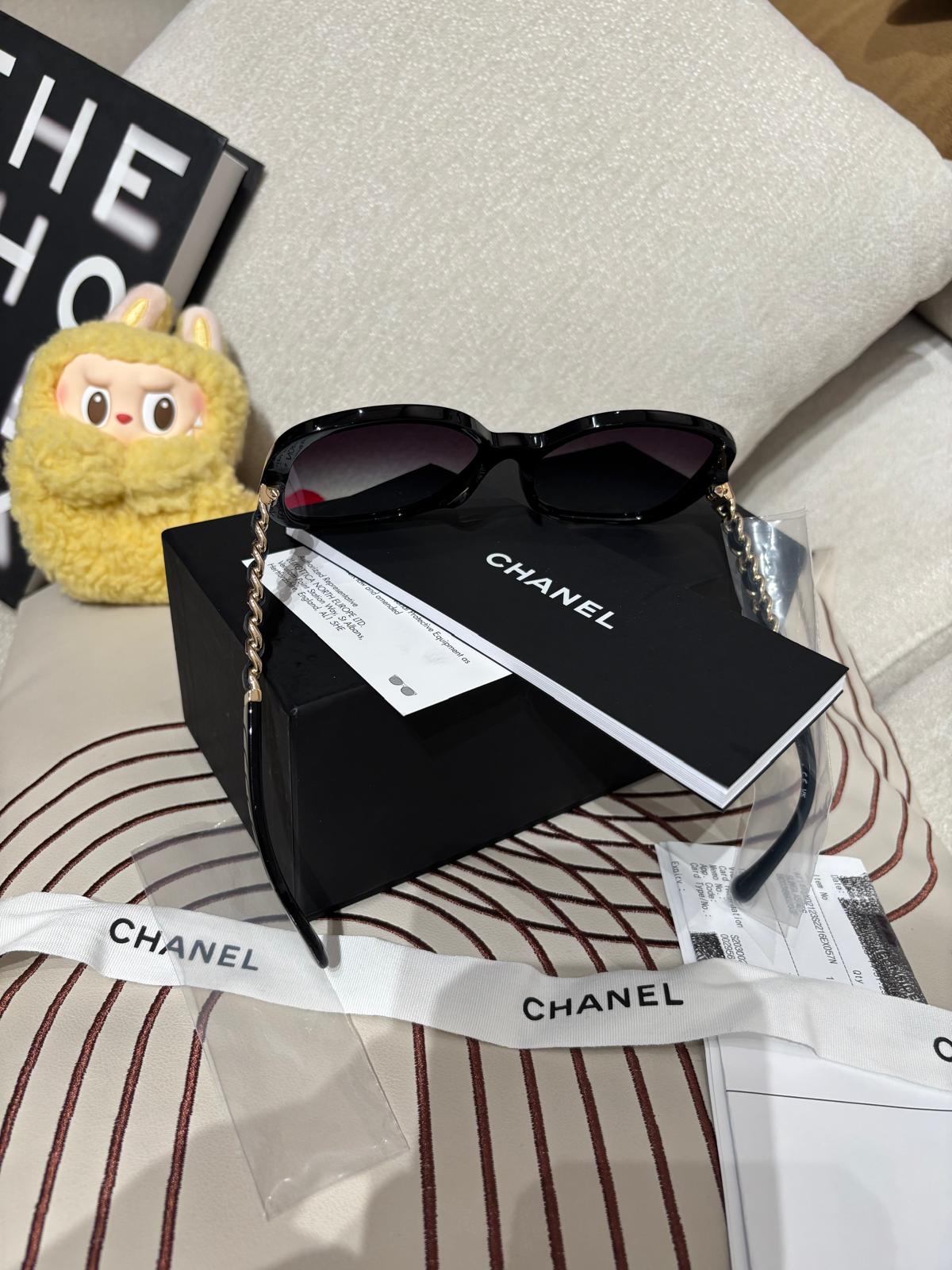 全新 Chanel SQUARE SUNGLASSES A71478 100%Authentic, 全新未使用品 ✅專門店收據✅眼鏡盒✅紙盒 