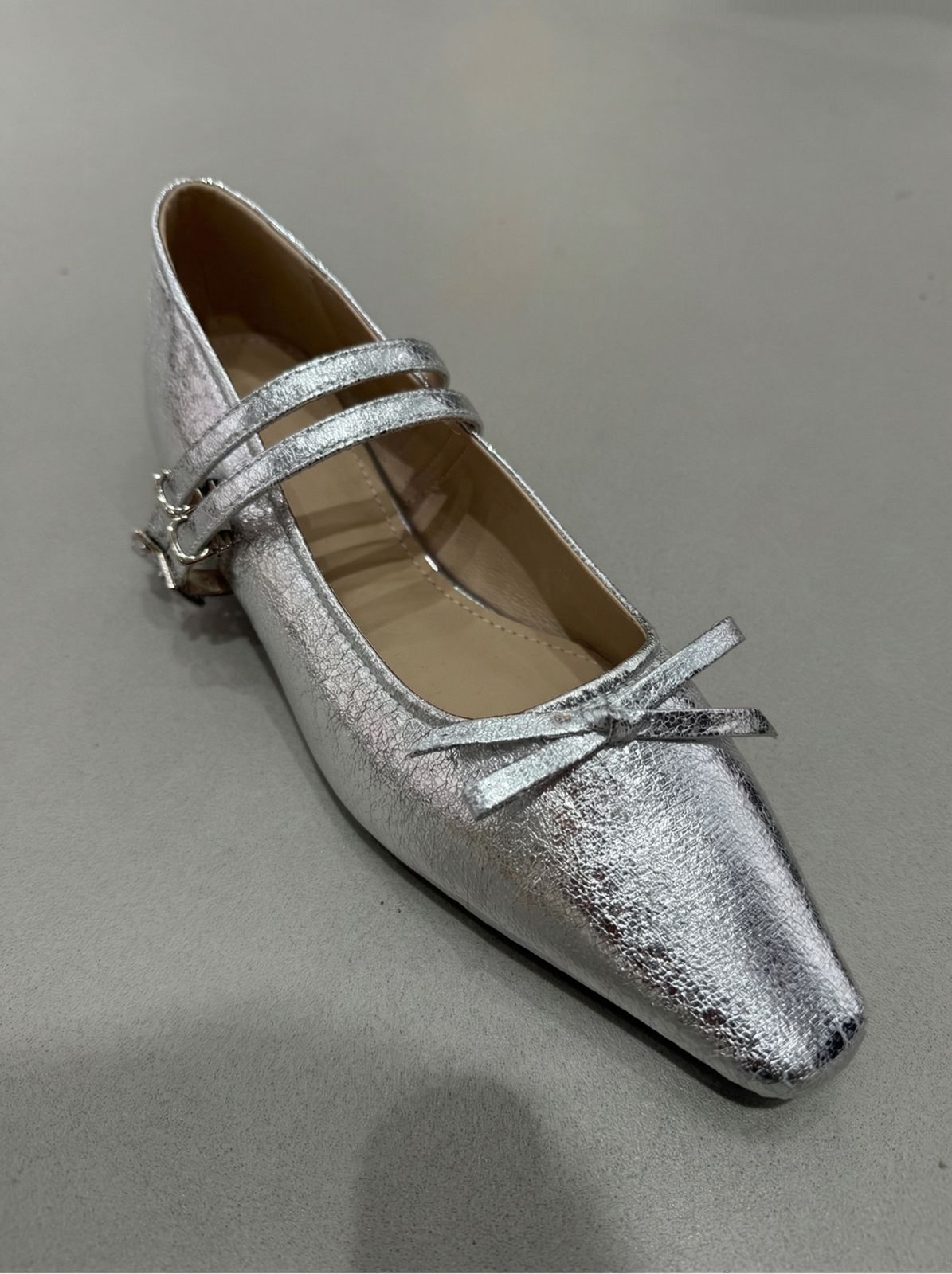 閃耀銀色瑪麗珍鞋