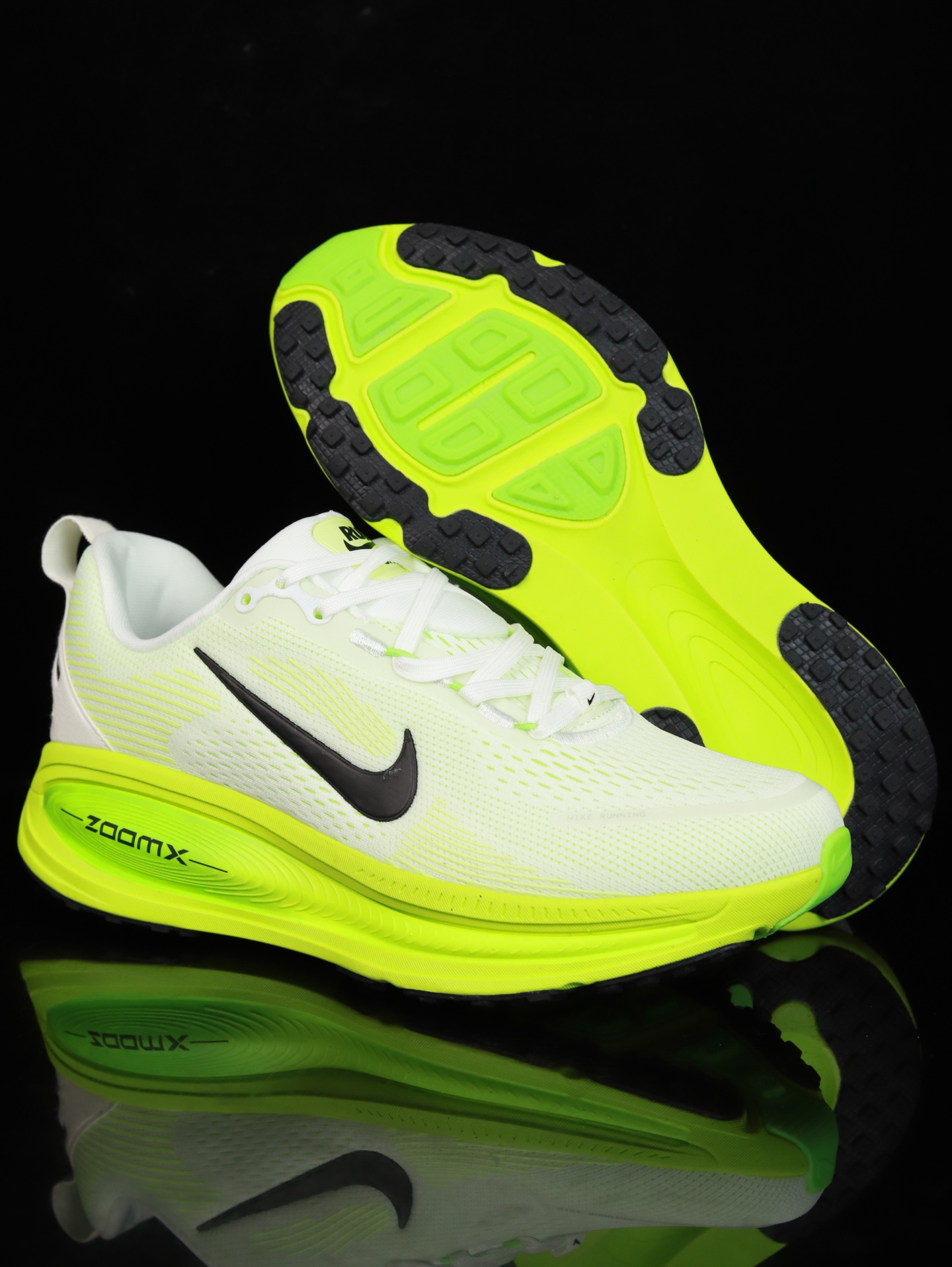 Nike Vomero 18 HM6804-102