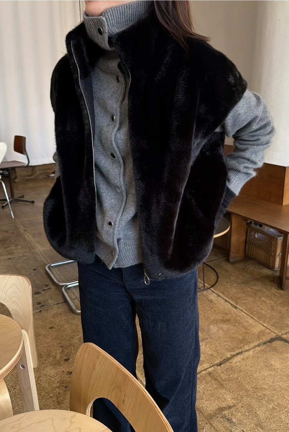 Elegant artificial fur vest 