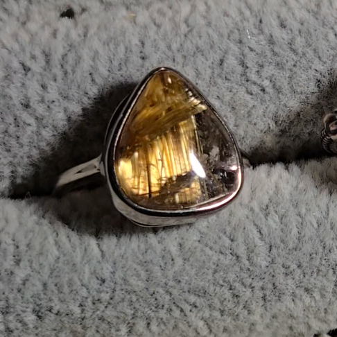 Golden rutilated quartz teardrop ring in adjustable sterling silver (A) - RT1469