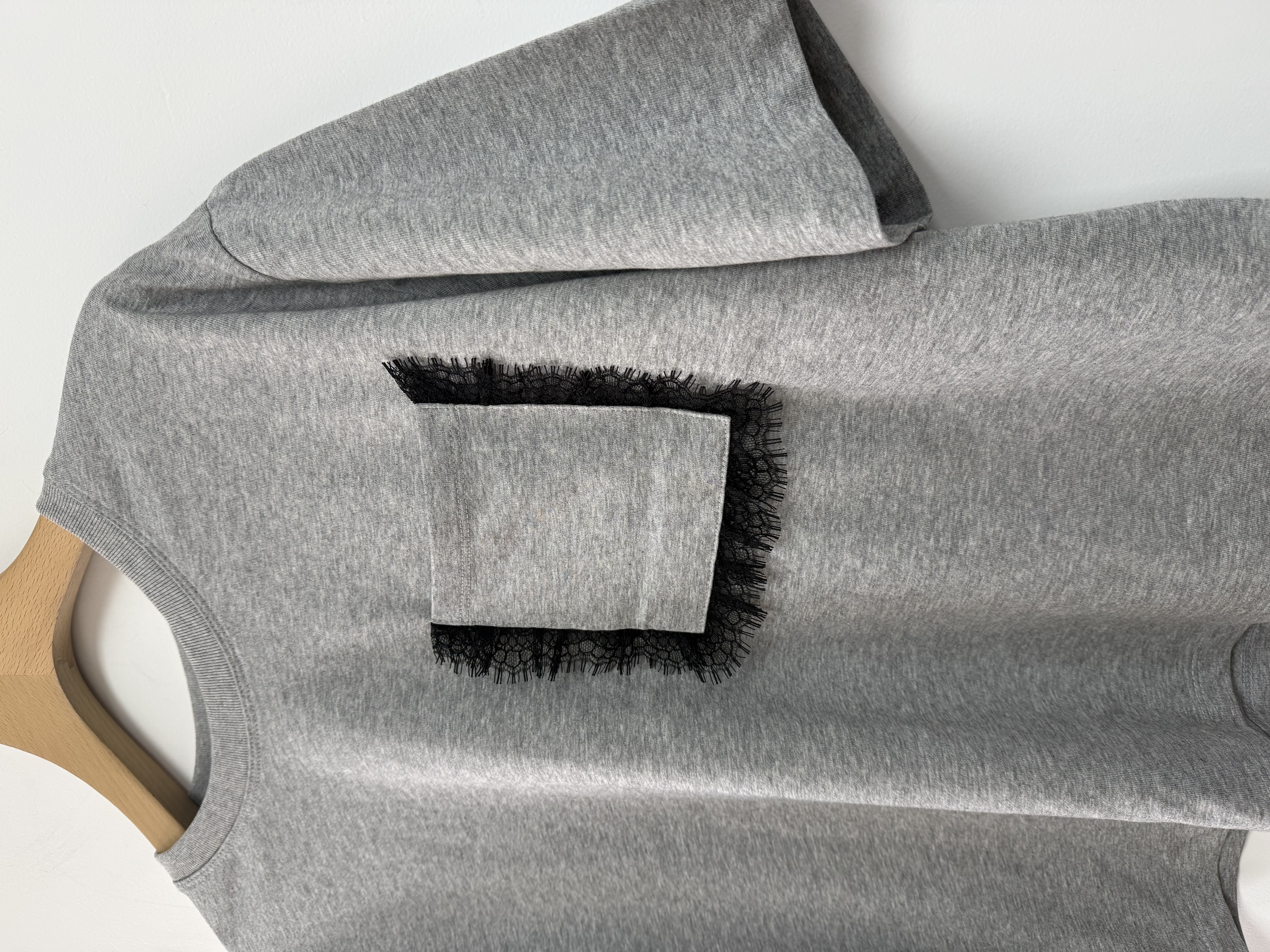 AQ OS 間約lace trim 袋口 top