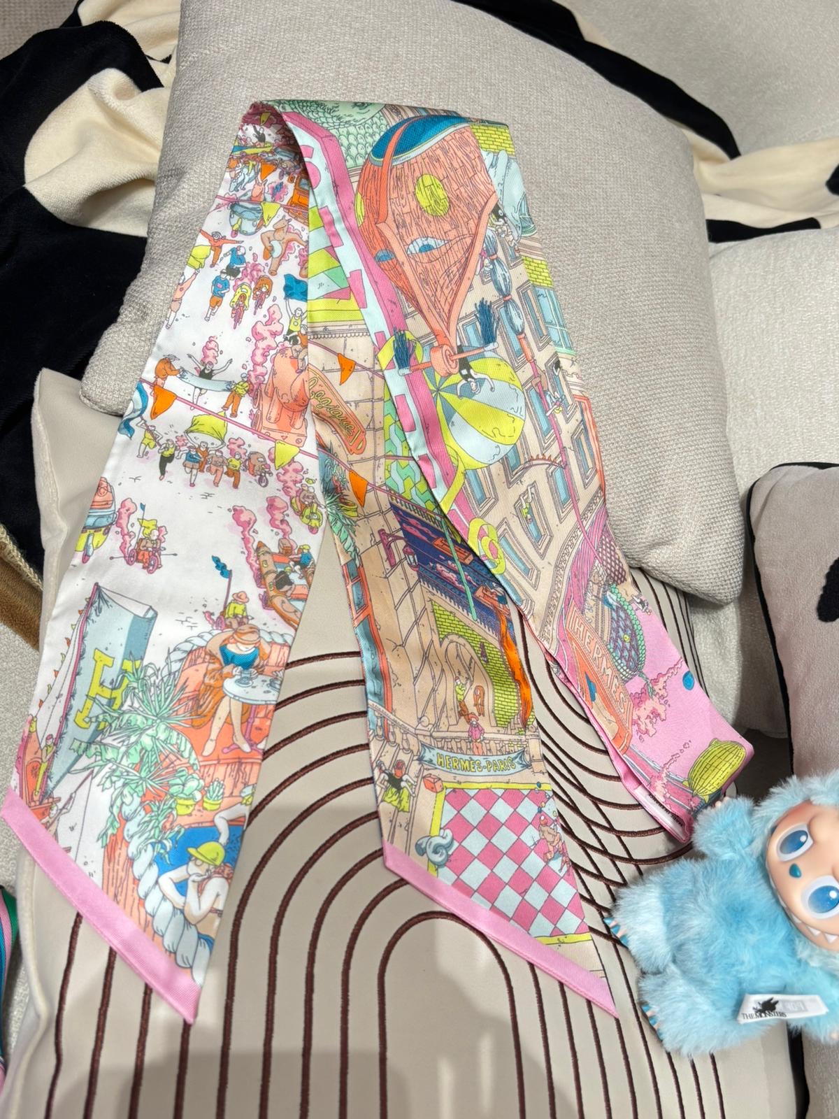 Hermes Maxi Twilly 100%Authentic, 99%New ✅Box