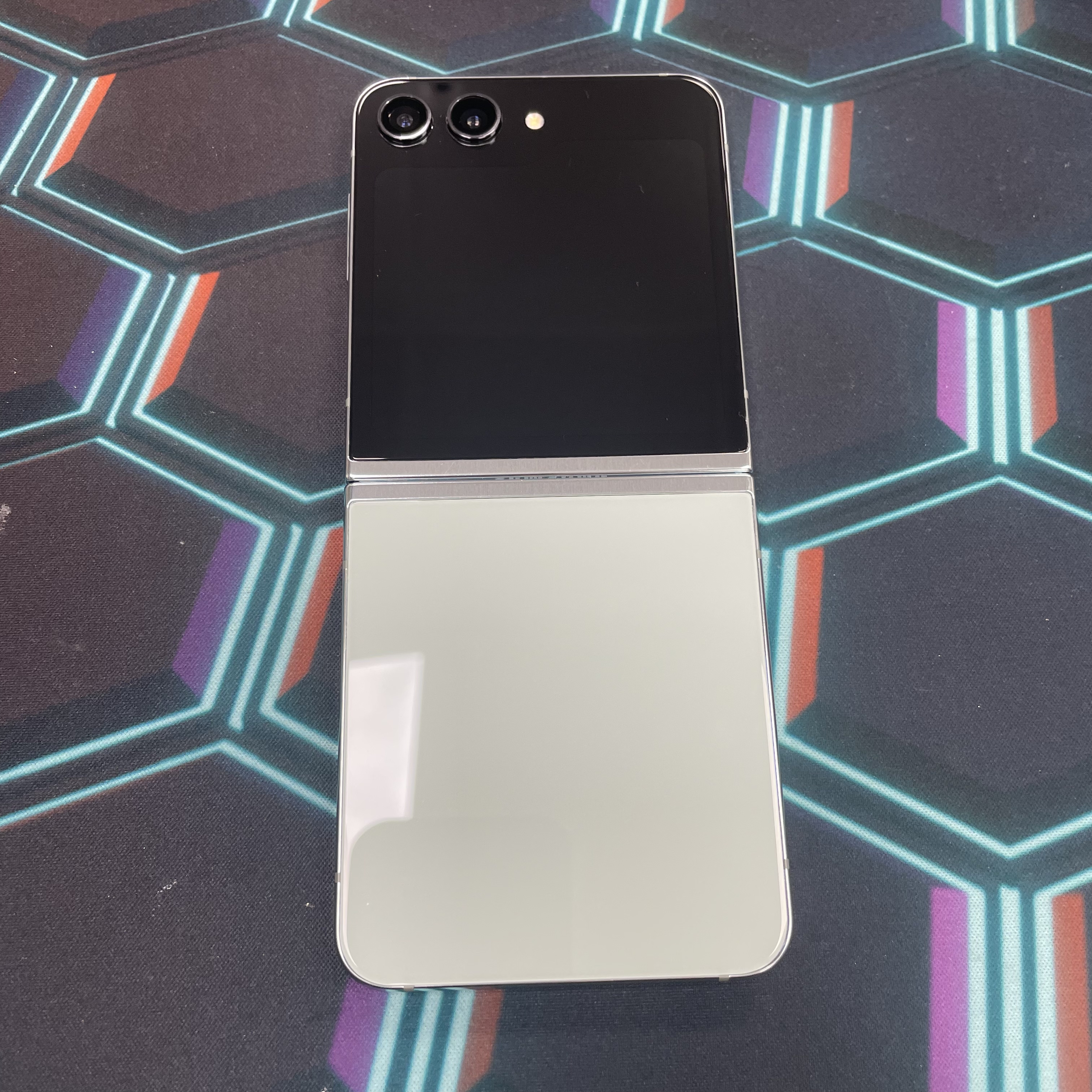 *6795B Galaxy Z Flip 5 完美機 8+256GB 綠色 green 國際版