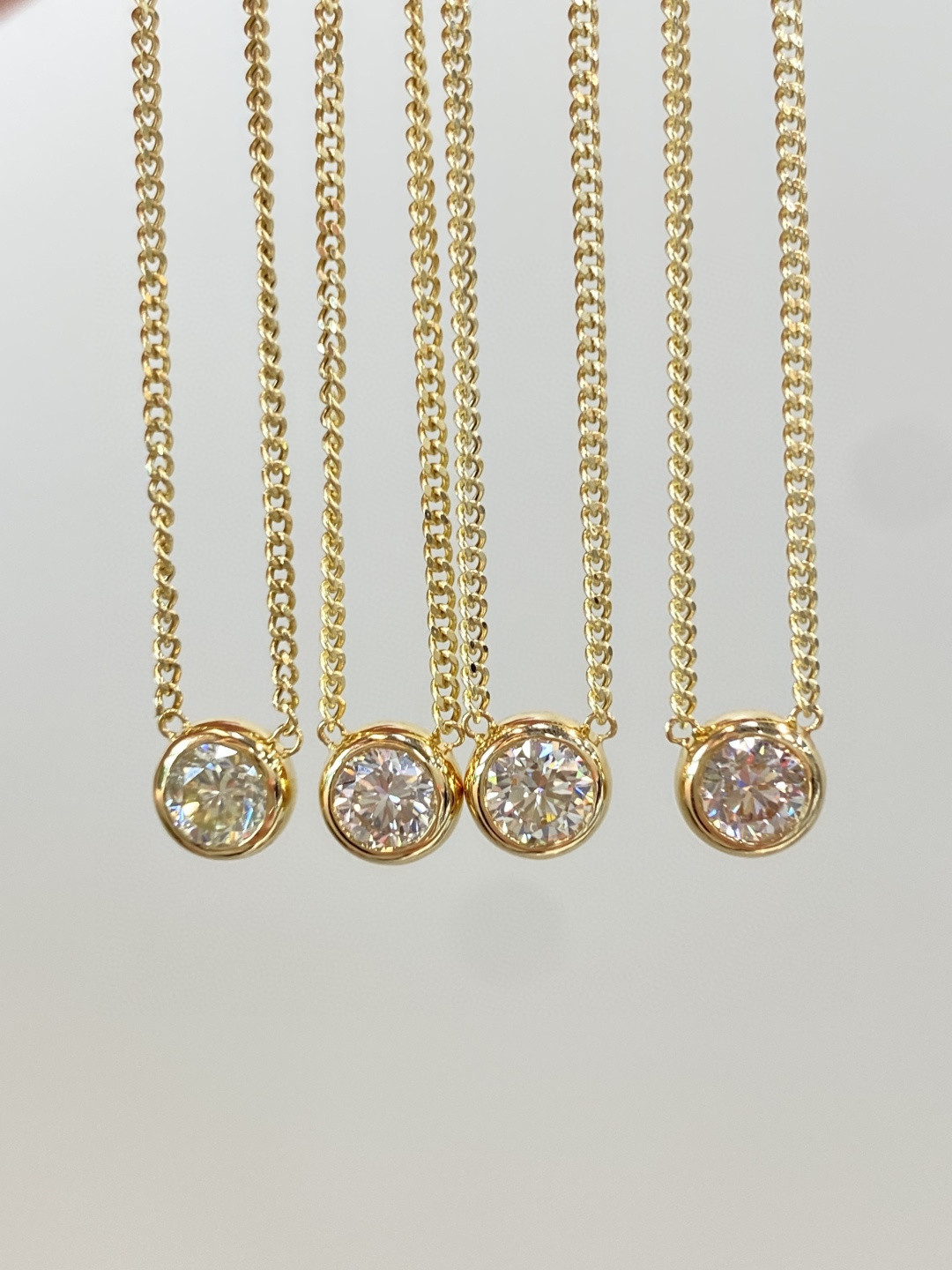 18K Diamond Necklace 