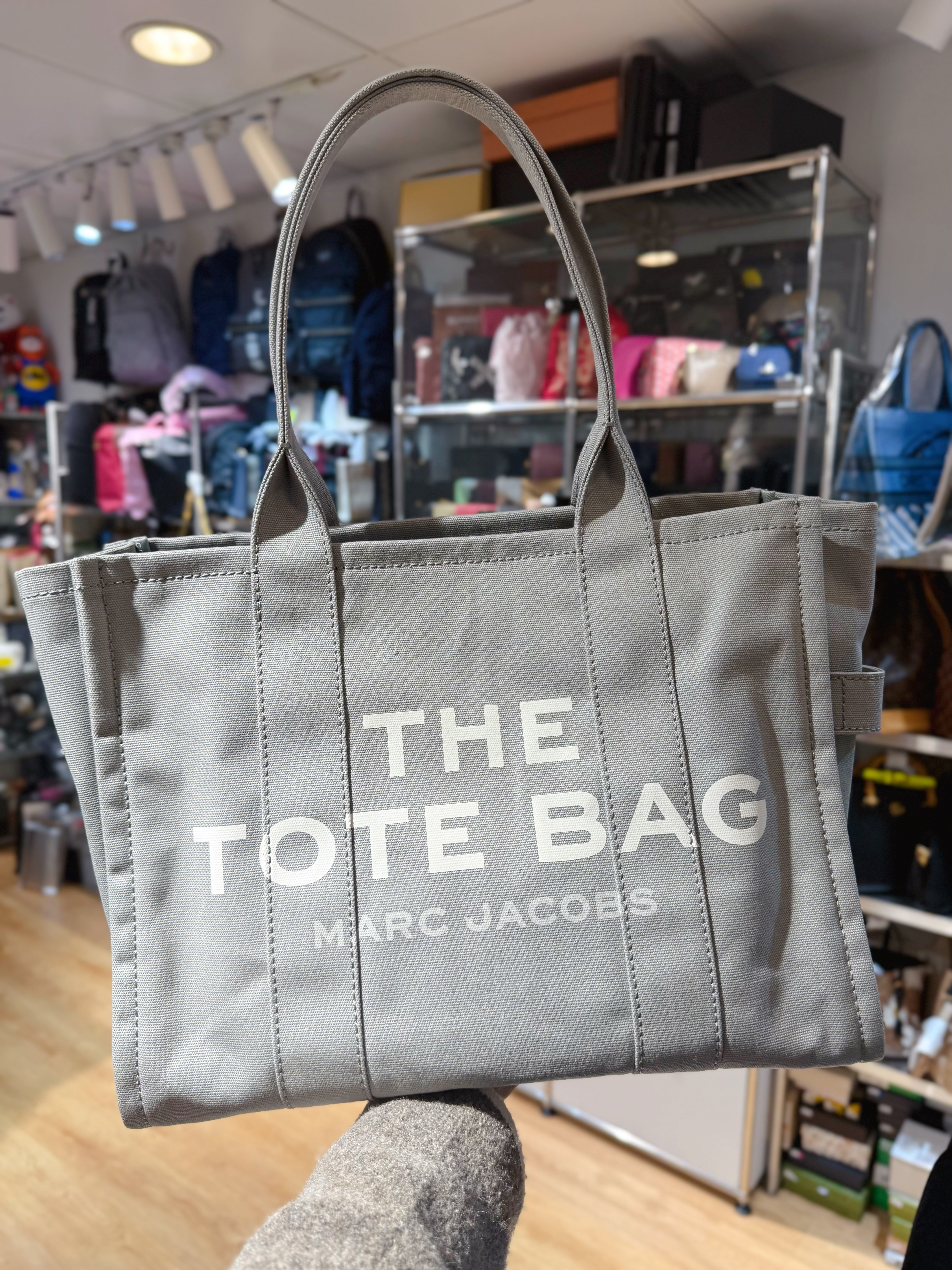 Marc jacobs traveler large tote grey