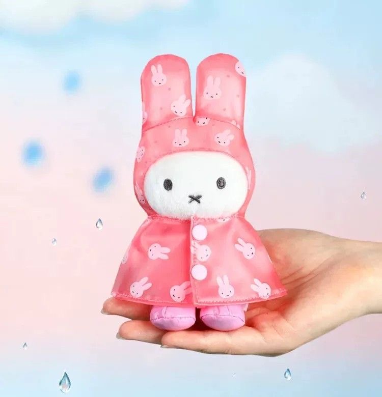 新登場 Miffy  雨衣掛件公仔盲盒 指定款式 (需拆盒拆袋確定)