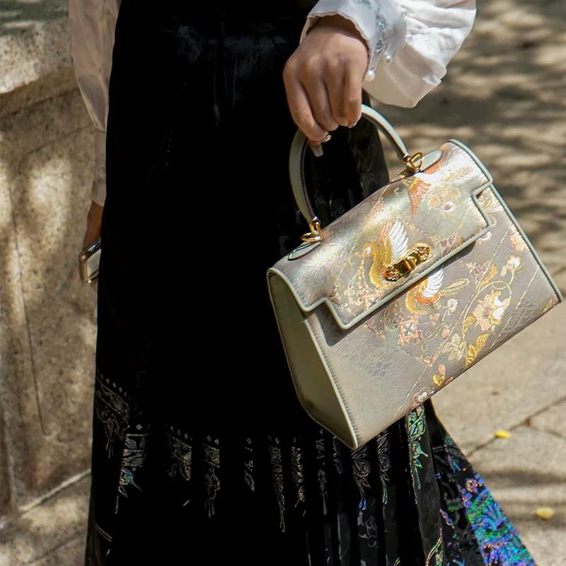 唐錦∞春曉曲刺繡花鳥紋新中式手袋