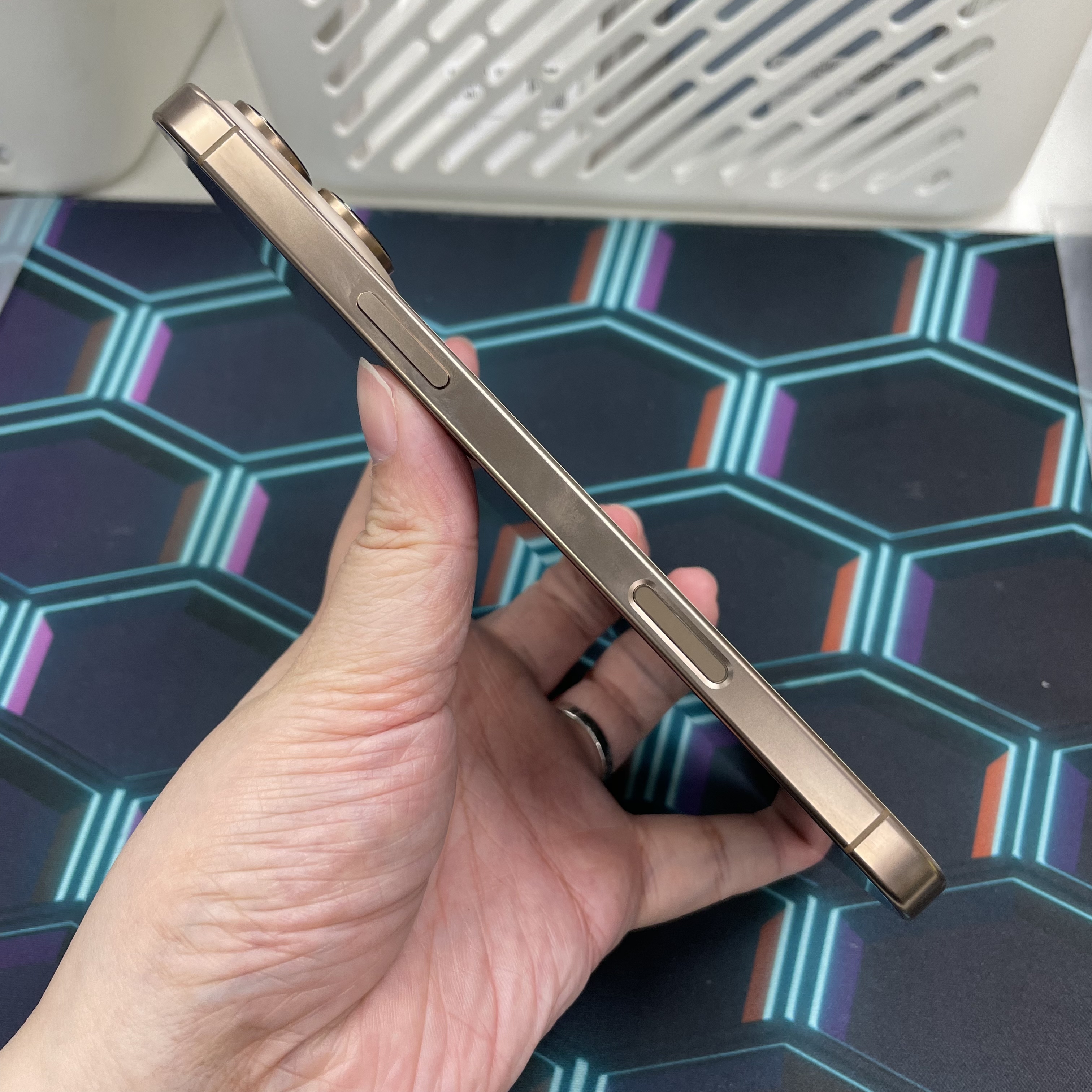 *6445 16 pro max 勁靚機 256GB 電100 沙色 gold