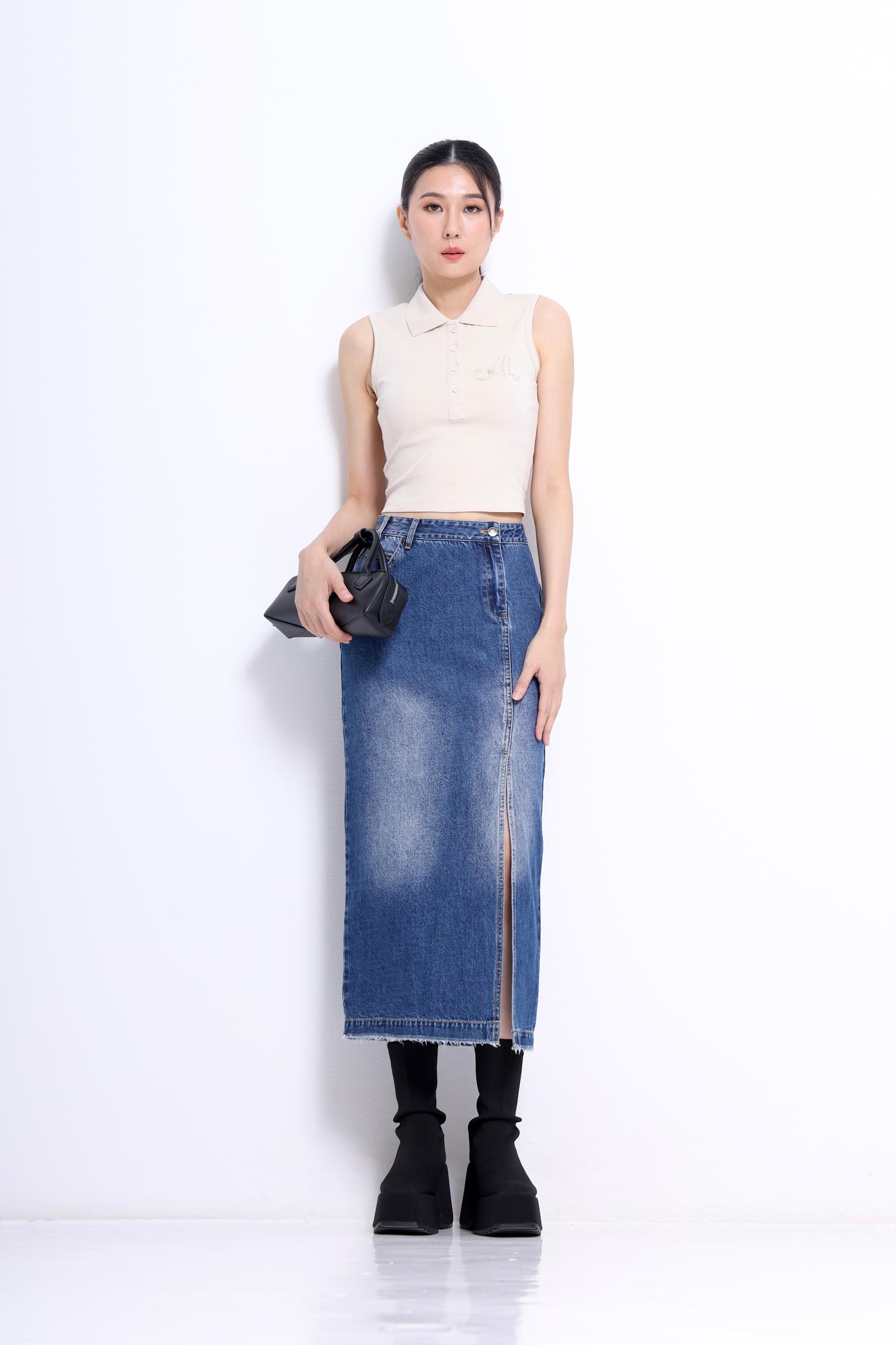 CB2736 Classic Collared Sleeveless Top