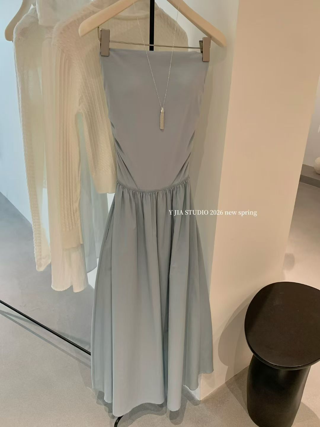 4561 Lace-Up Backless Dress"法式浪漫蕾丝抹胸长裙"