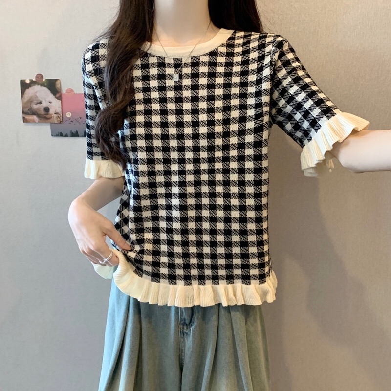 B159(946) 韩版千鸟格纹拼木耳边袖与下摆黑针织上衣