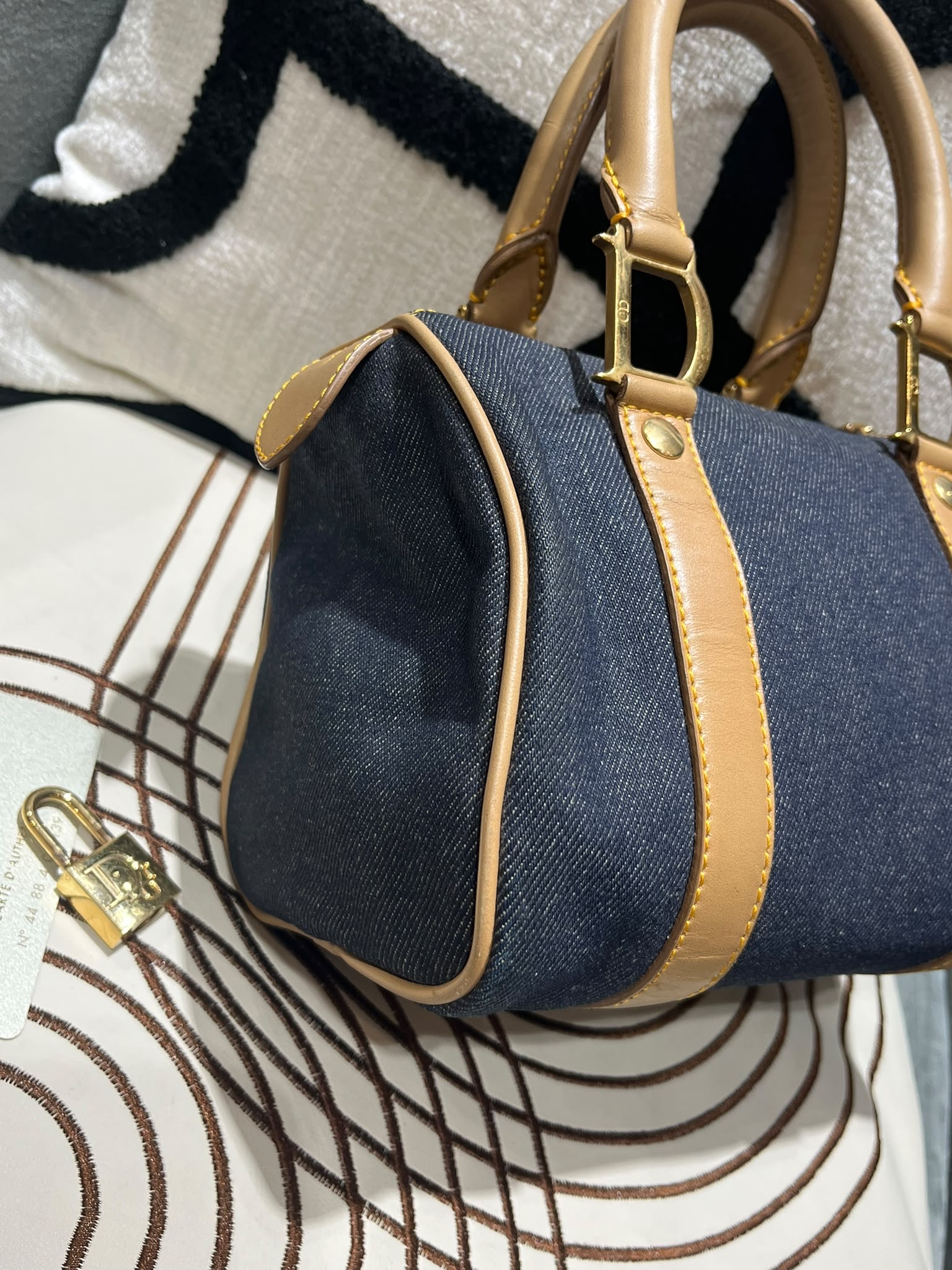 Dior Boston Denim Bag 牛仔布 100%Authentic, 90%New ✅證書✅Key Lock