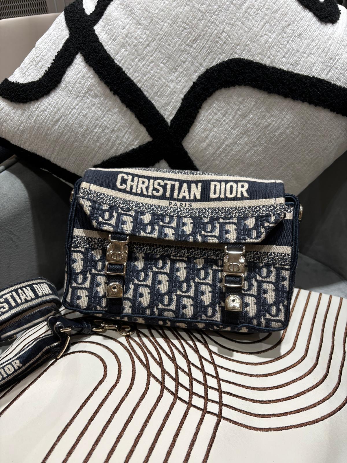 Dior 小碼 Diorcamp 手袋藍色 Dior Oblique 刺繡 100%Authentic, 99%New ✅Dust bag