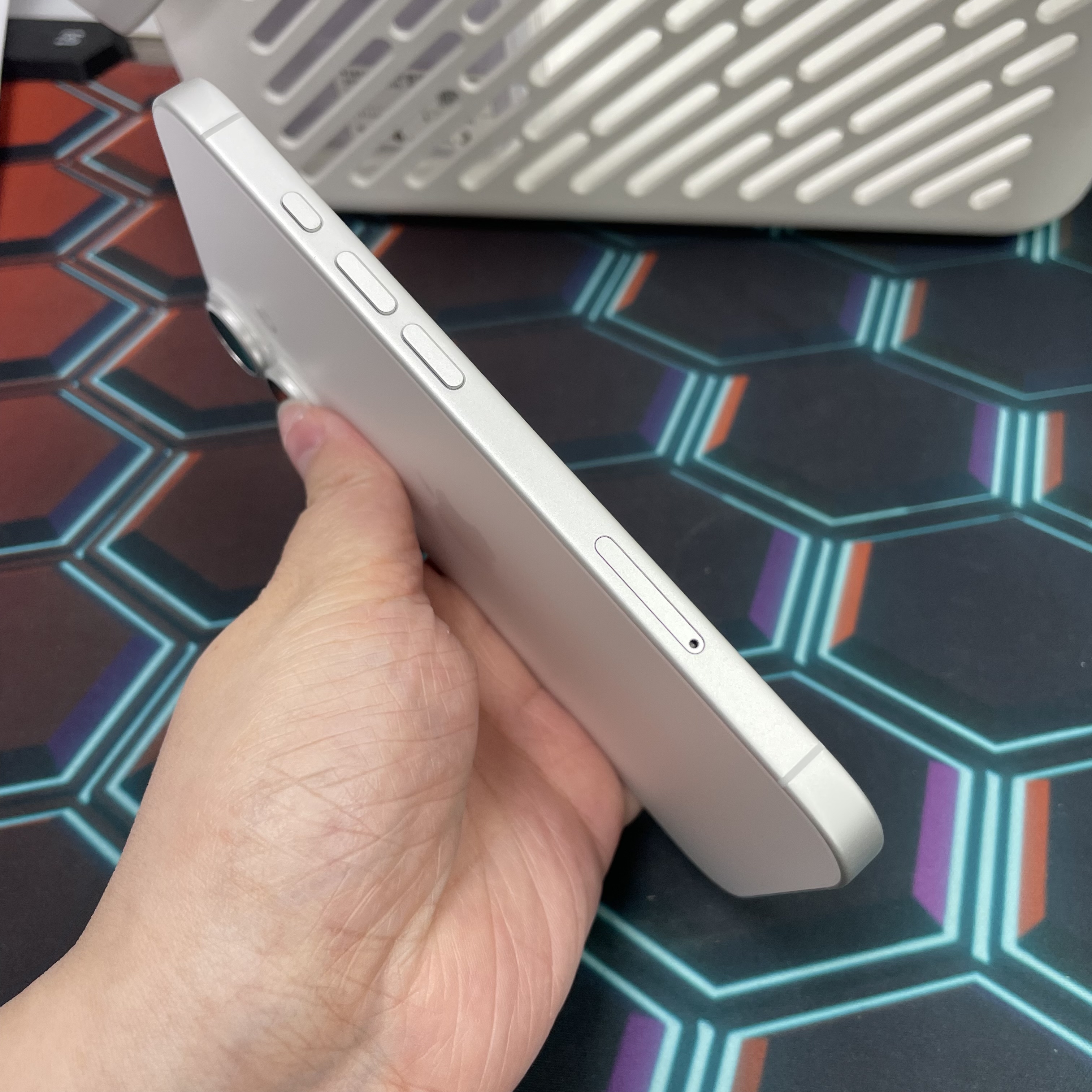 *7876 17 完美機 512GB 電100 白色 white