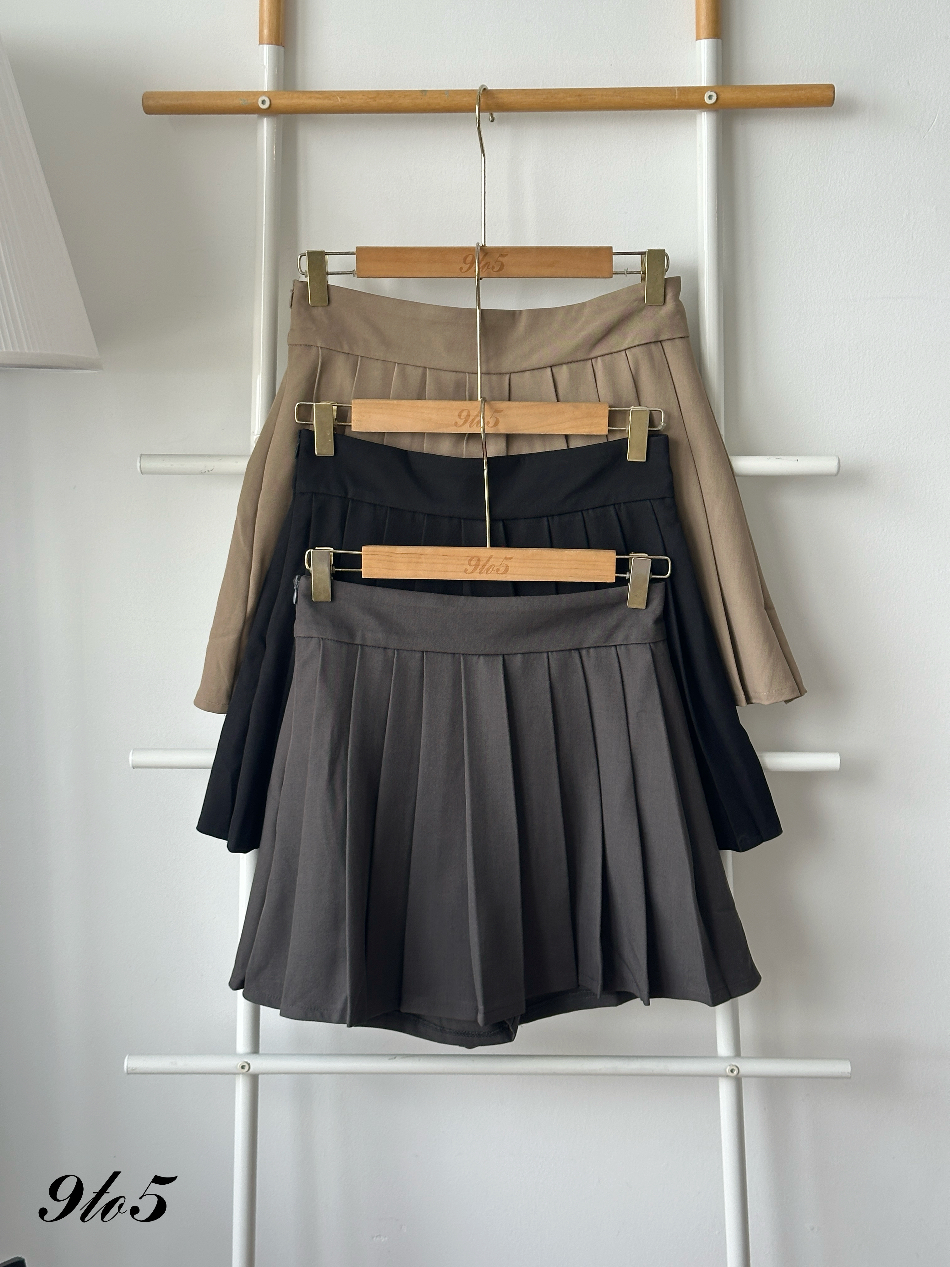 S1957 Short Pleated Skirt - 3 Colors 