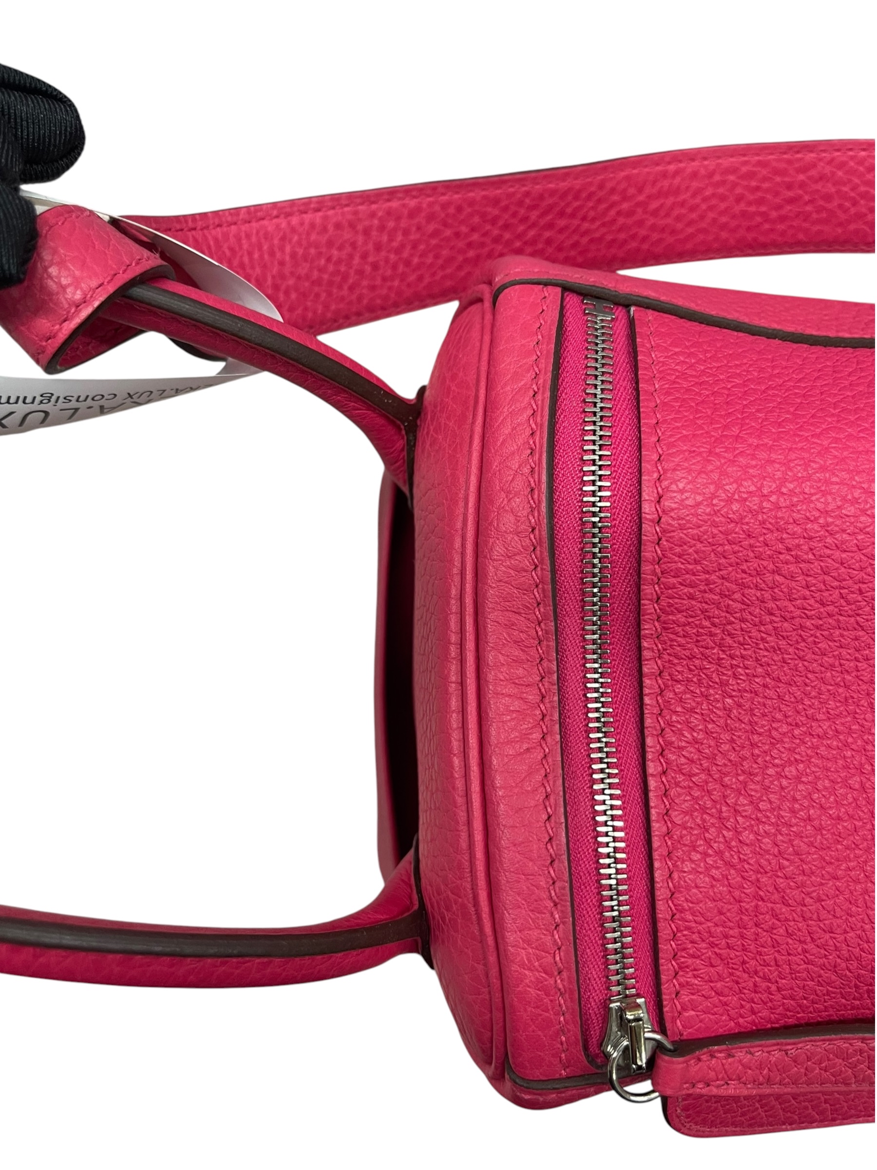 Pre-Owned HERMES Lindy26 / Stamp D / Rose Extreme / Product Code: 082601