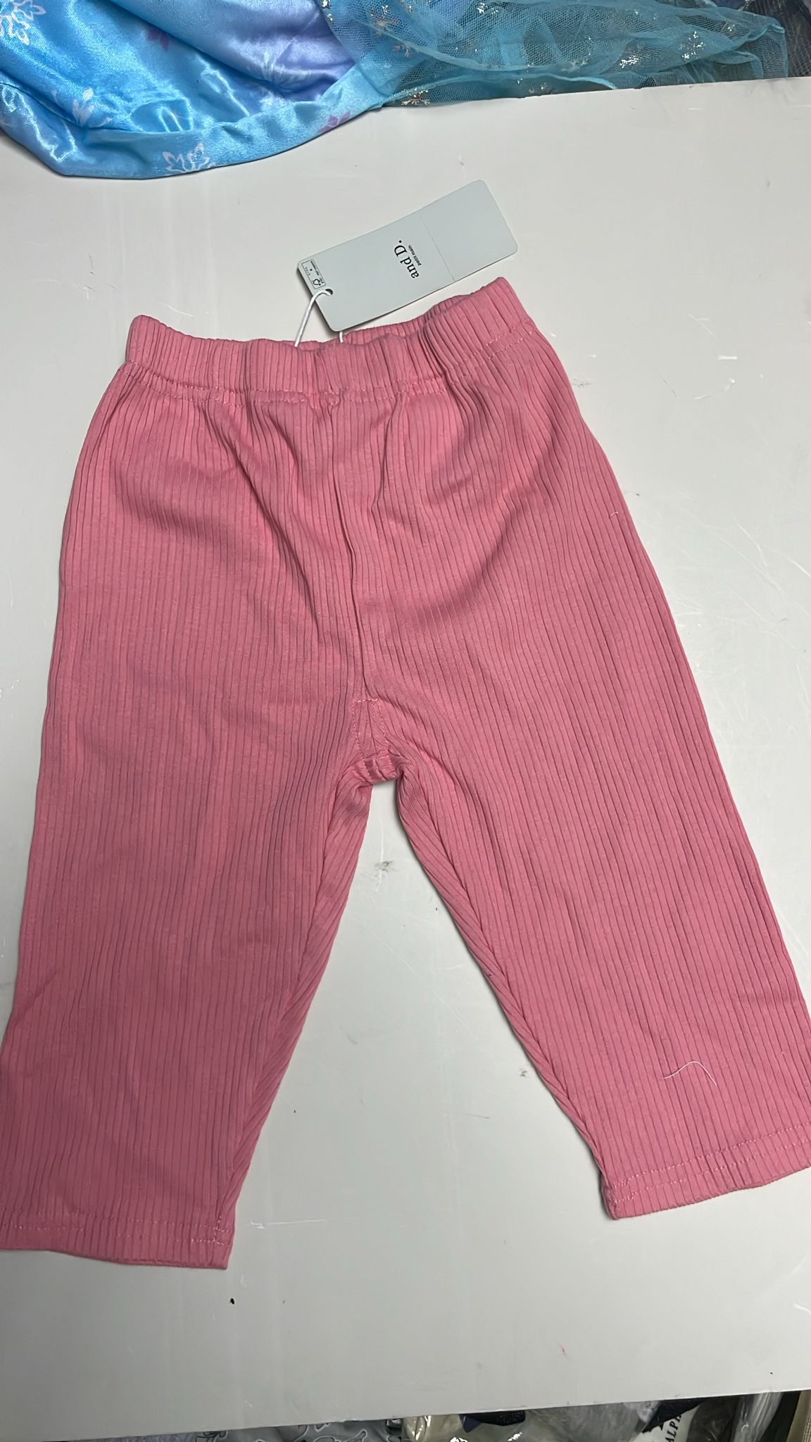 日單pm 7分褲100碼（清貨不設儲貨 Box-J1)