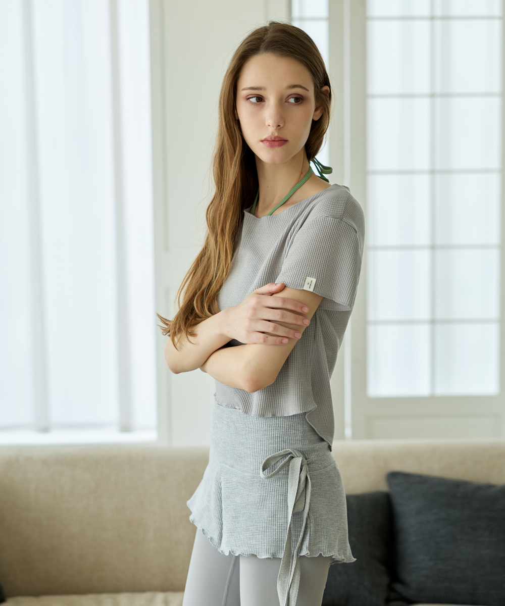 預購_Devi-TS0157 Mellow Waffle Crop Top by Devi wear