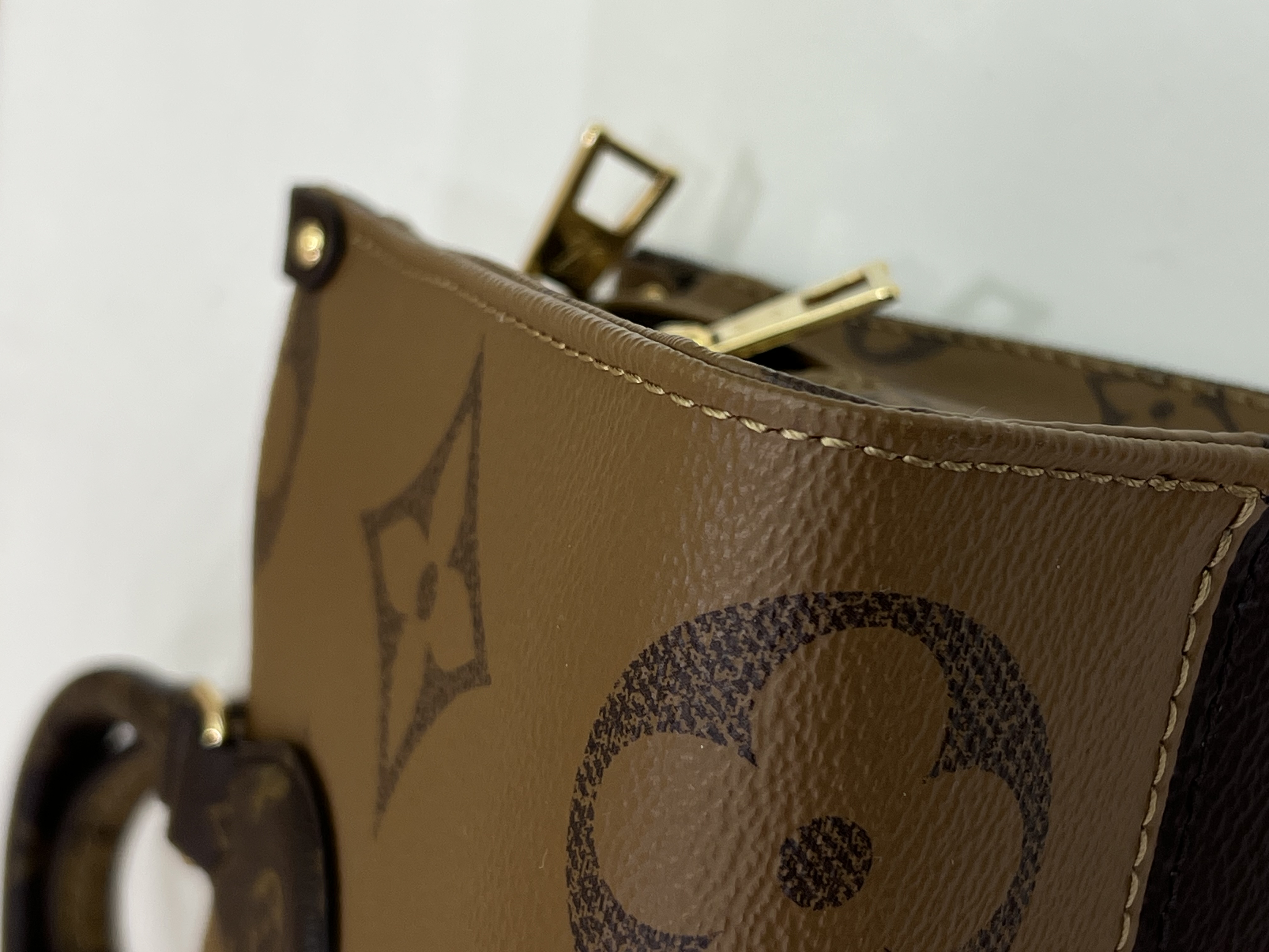 直播貨品 |  [1個-$100 2個-$300］GG52