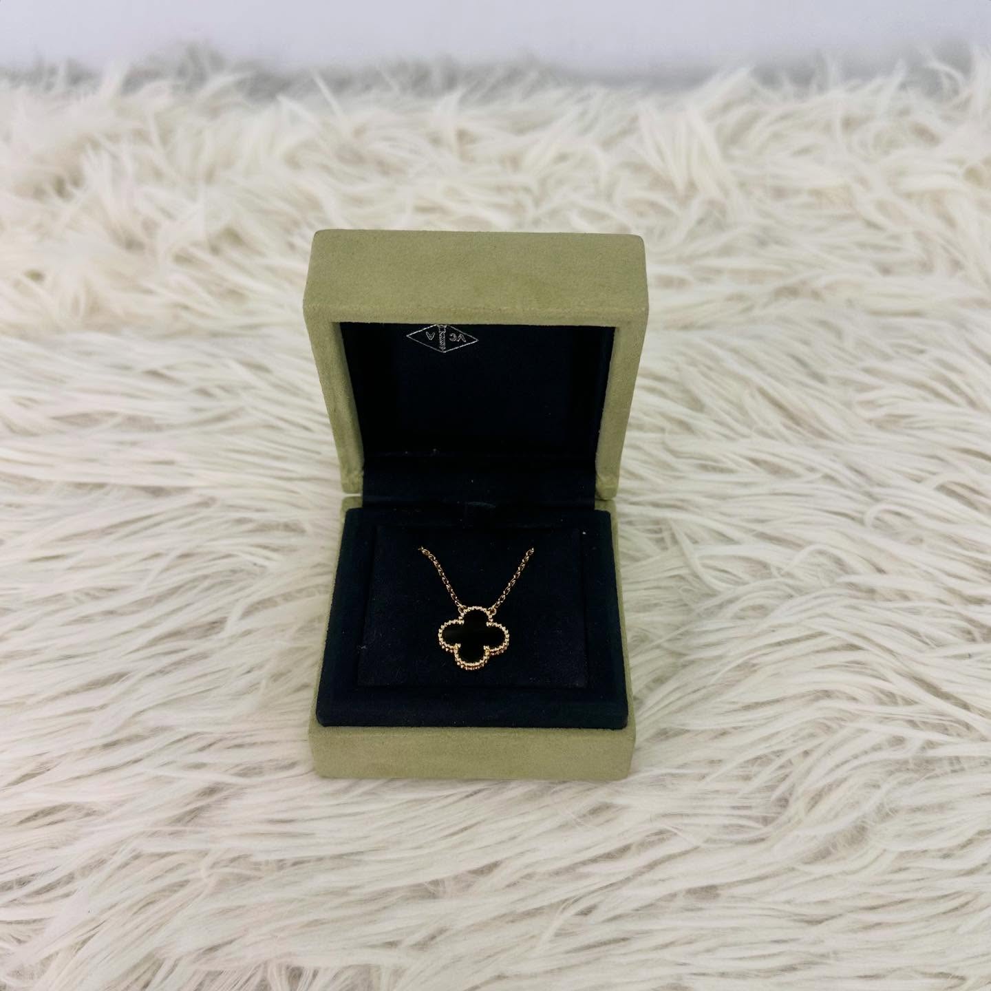 Van Cleef & Arpels 🤍PRE OWNED VCA 18k黑金瑪瑙 四葉草頸鏈 🖤