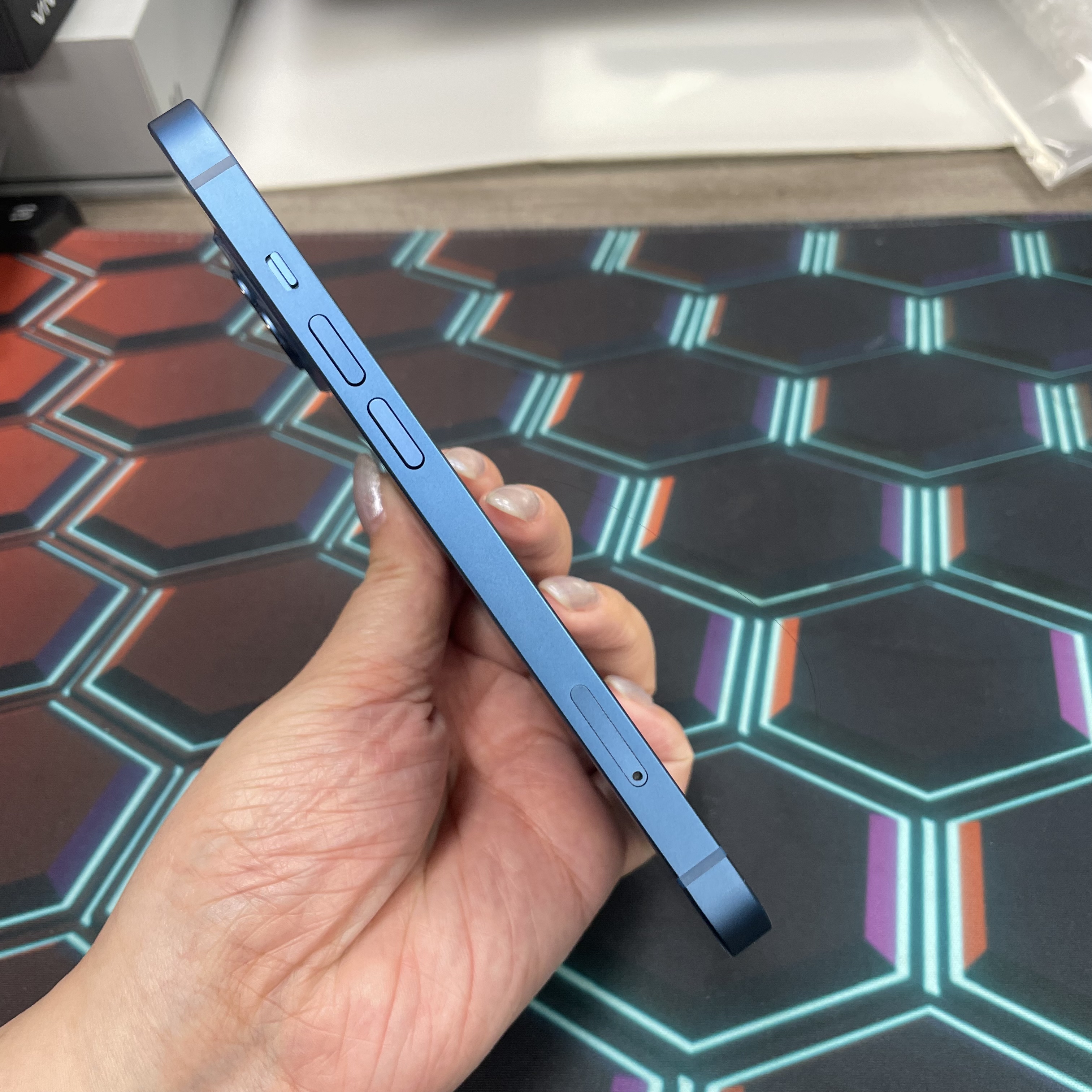 *6497 13 完美機 256GB 電100 藍色 blue
