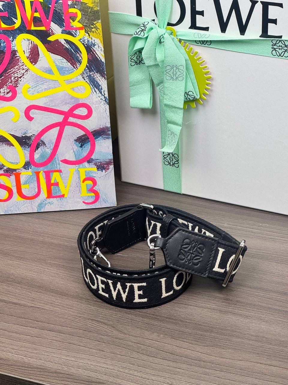 👉🏻升级版肩带【墨白】✅ 𝐀𝐧𝐚𝐠𝐫𝐚𝐦 刺绣肩带「墨白」 👈 全新升级上线♻️ （长度可调节） 编码：182323