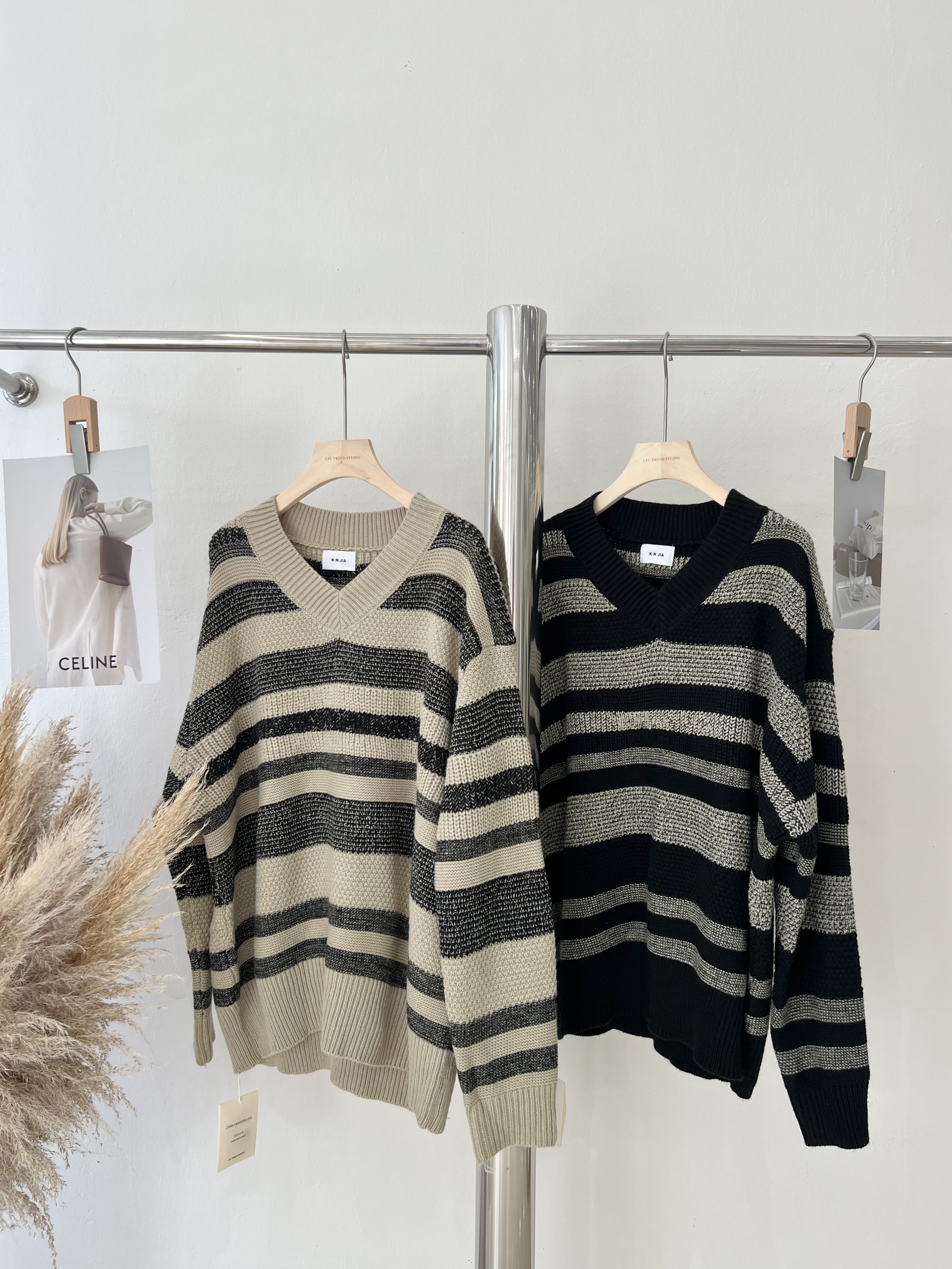 7027 复古撞色条纹V领针织长袖