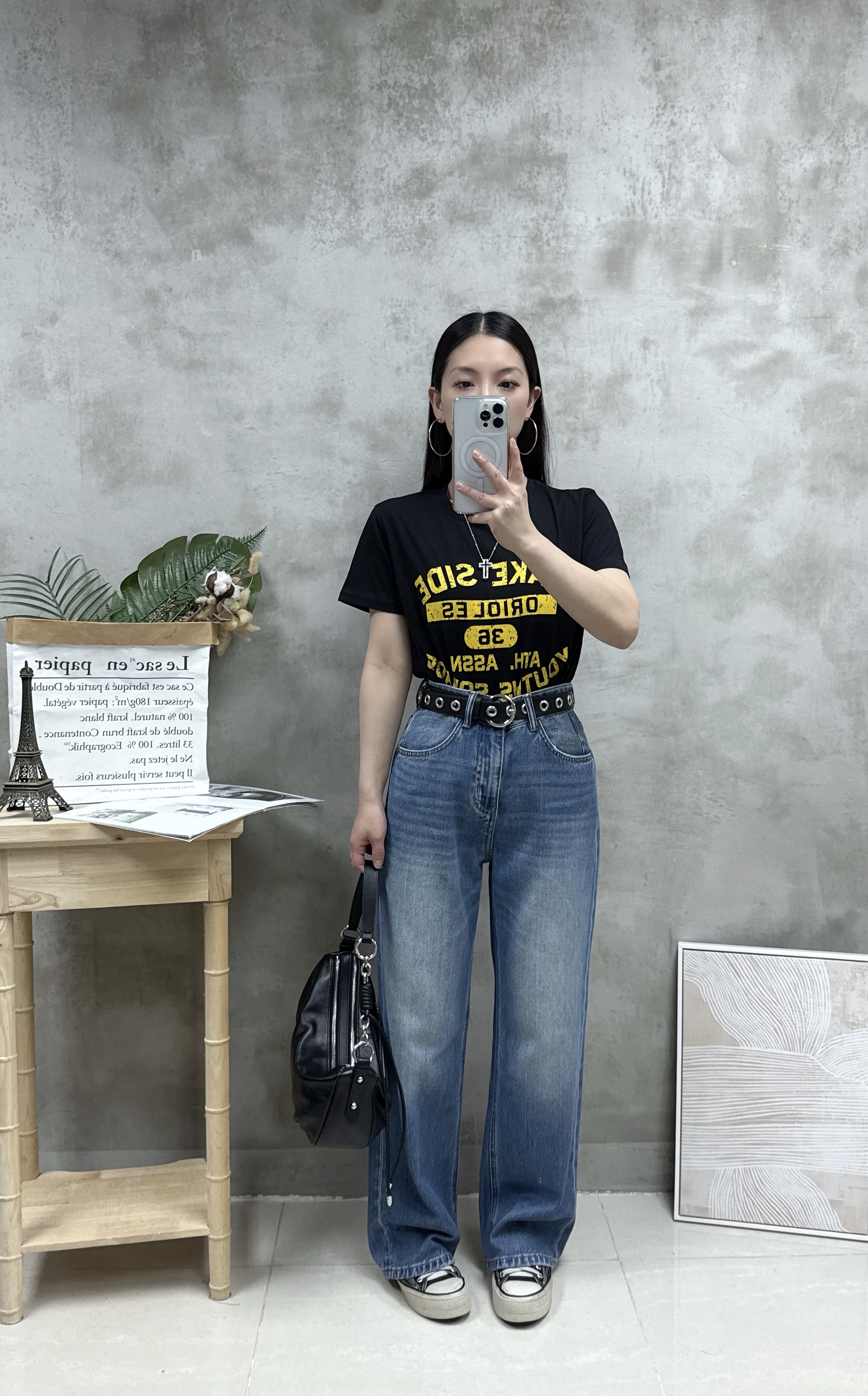 F01 拼色英文字Tee