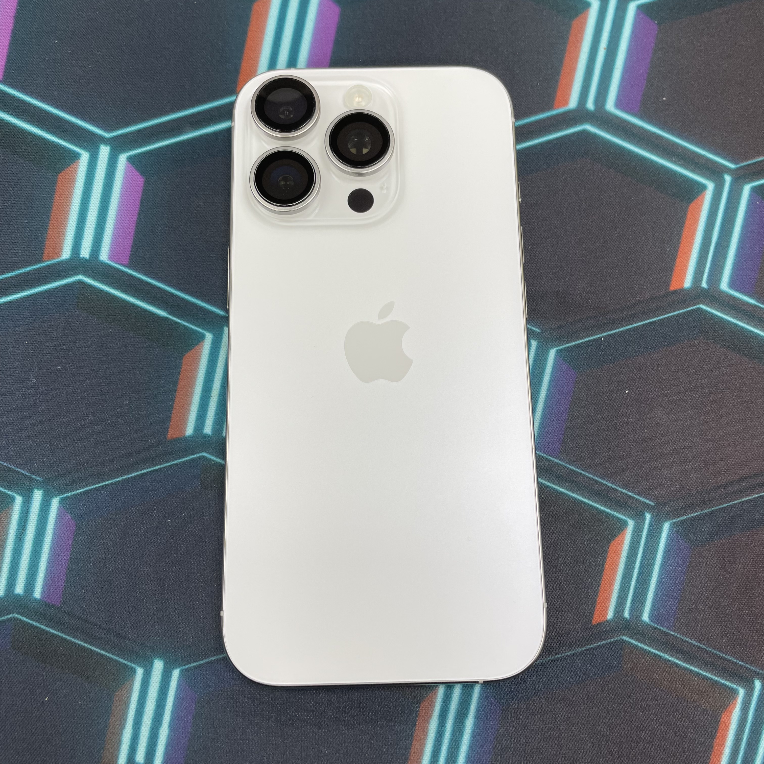 *6069 16 pro 勁靚機 256GB 電93 白色 white