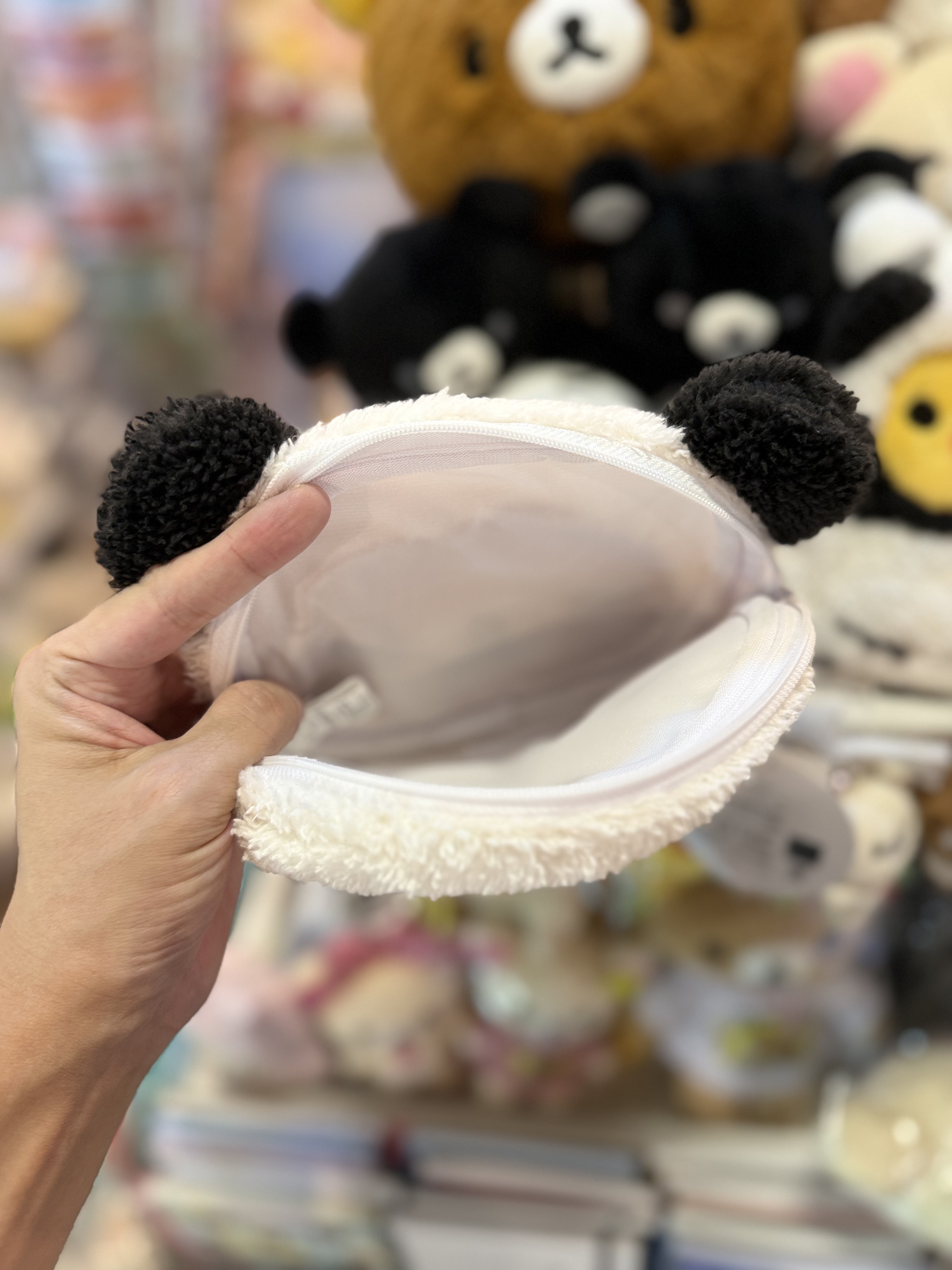 《現貨》全新日本限定Rilakkuma 熊貓造型毛毛化妝袋