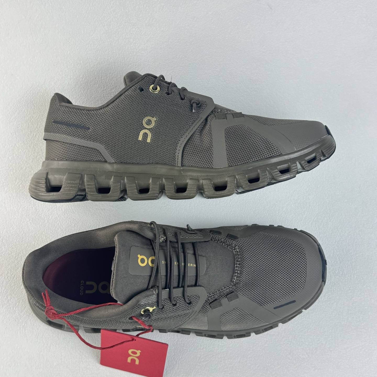 On Cloud 6 "Year of the Horse" 